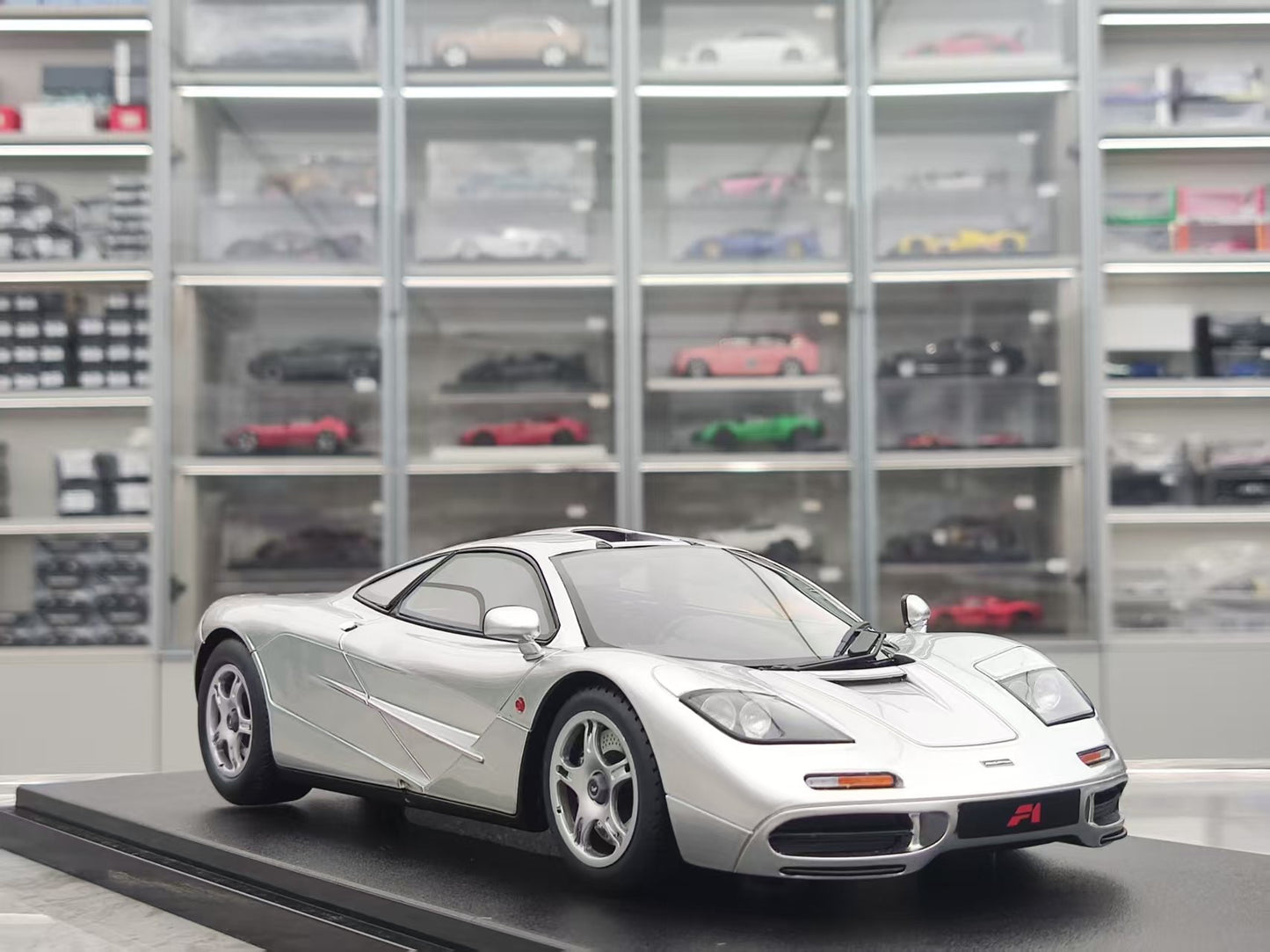 GT Spirit 1/18 McLaren FI ROADCAR Silver CLDC045