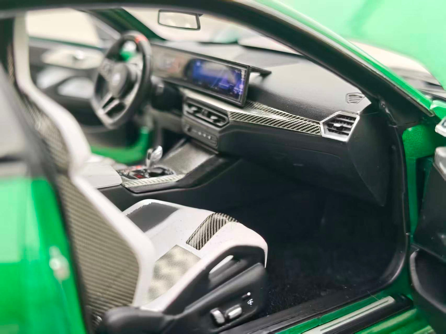 MINICHAMPS 1/18 BMW M4 Green 110020142