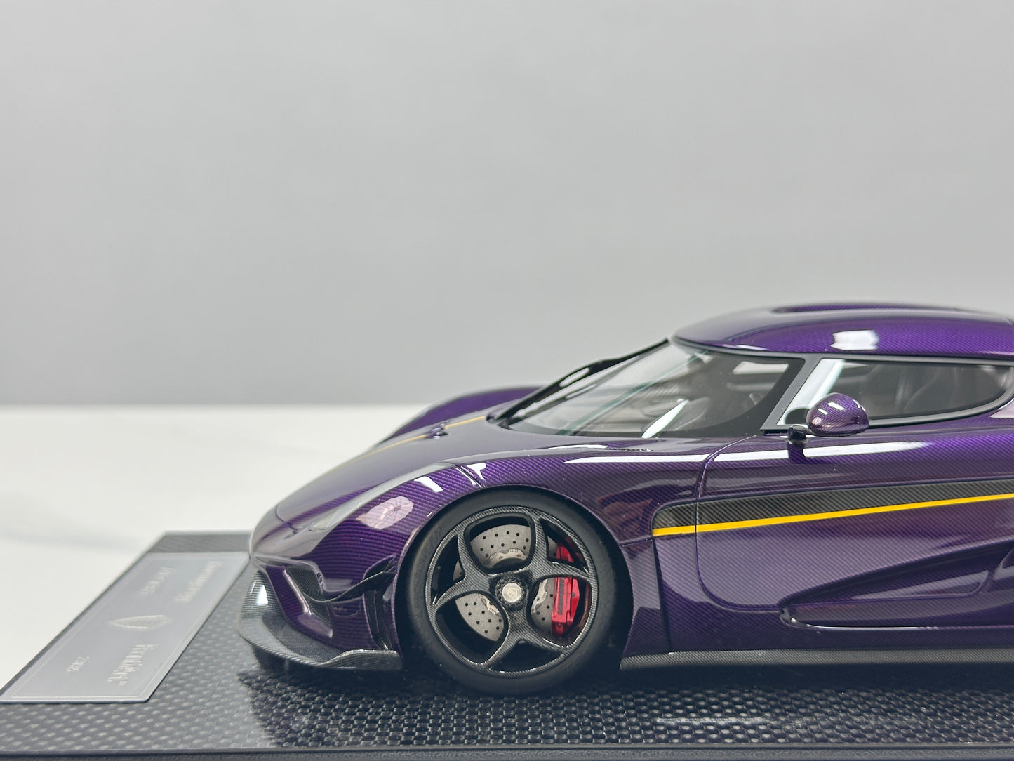 FRONTIART 1/18 Koenigsegg Regera Carbon Purple FA194
