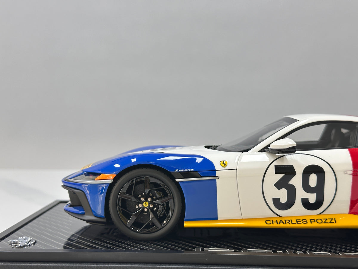 BBR 1/18 Ferrari 12Cilindri Coupé (Special Edition) with Luggage Set – Red/White/Blue – P18248LMST