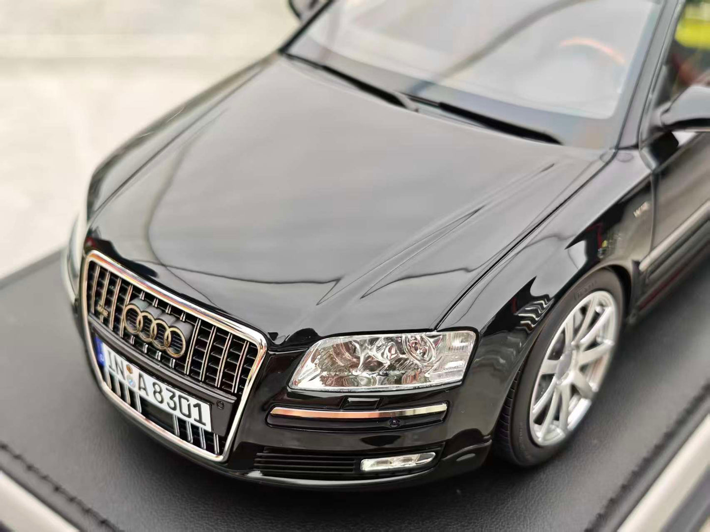 MOTORHELIX  1/18 Audi A8 W12 Glossy Black MH334