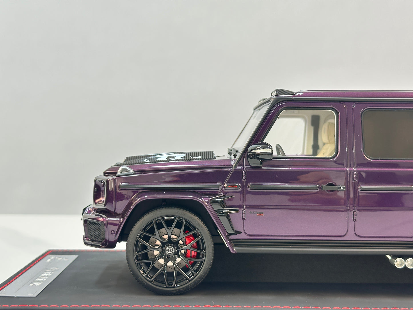 BBA MODEL 1/18 Brabus G800 Metallic Purple BBA081