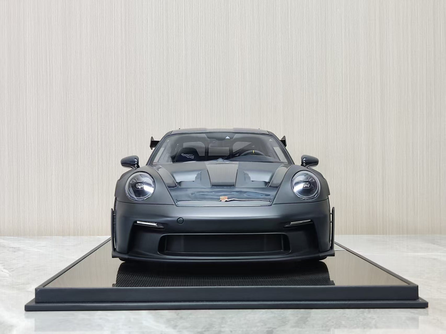 DINOMODEL 1/8 Porsche 992 GT3 RS – Matte Black (PR028P)