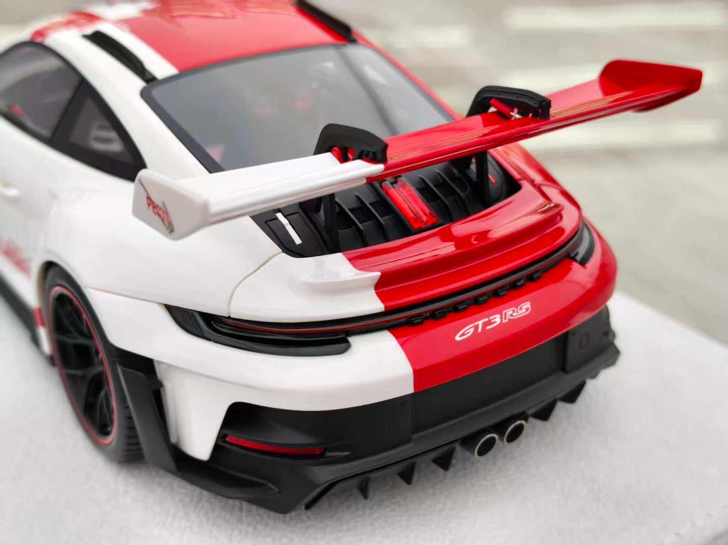 FuelMe 1/18 Porsche 992 GT3 RSSPEC Toronto FM18010LM-16
