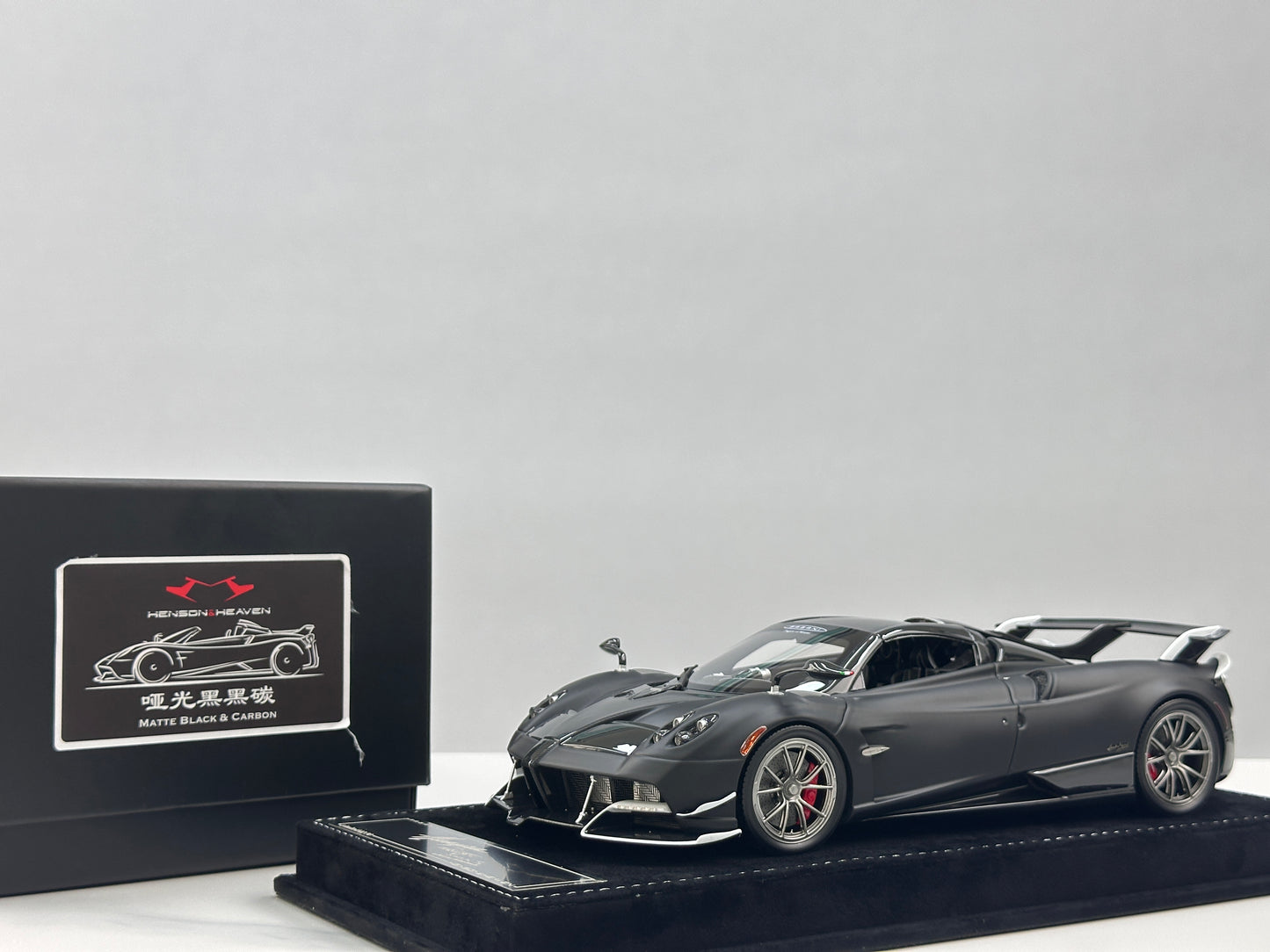 HH Model 1/18 Pagani Huayra Matte Black Carbon HH663