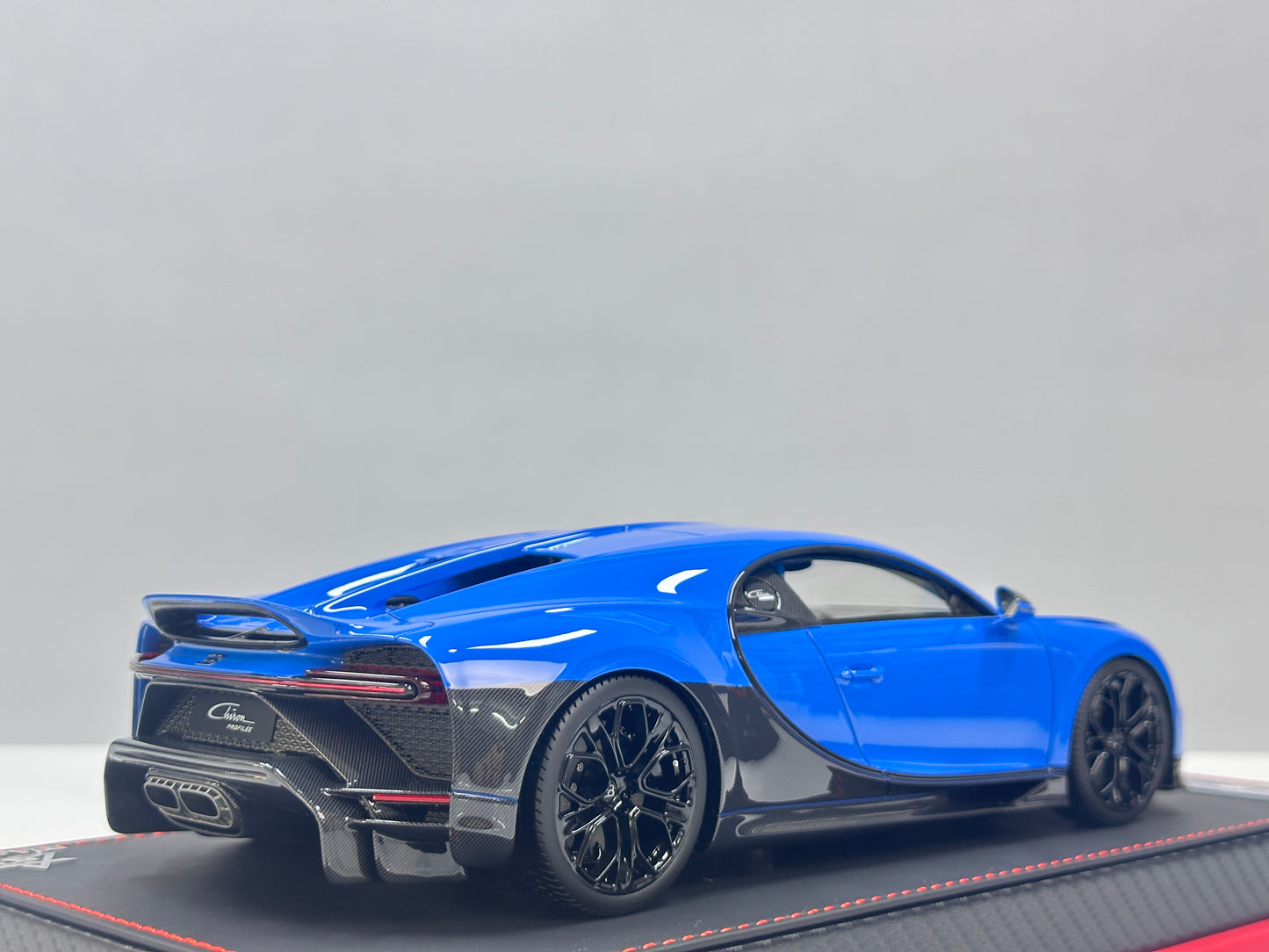 BBA MODEL 1/18 Bugatti Chiron Profiler Blue BBA073