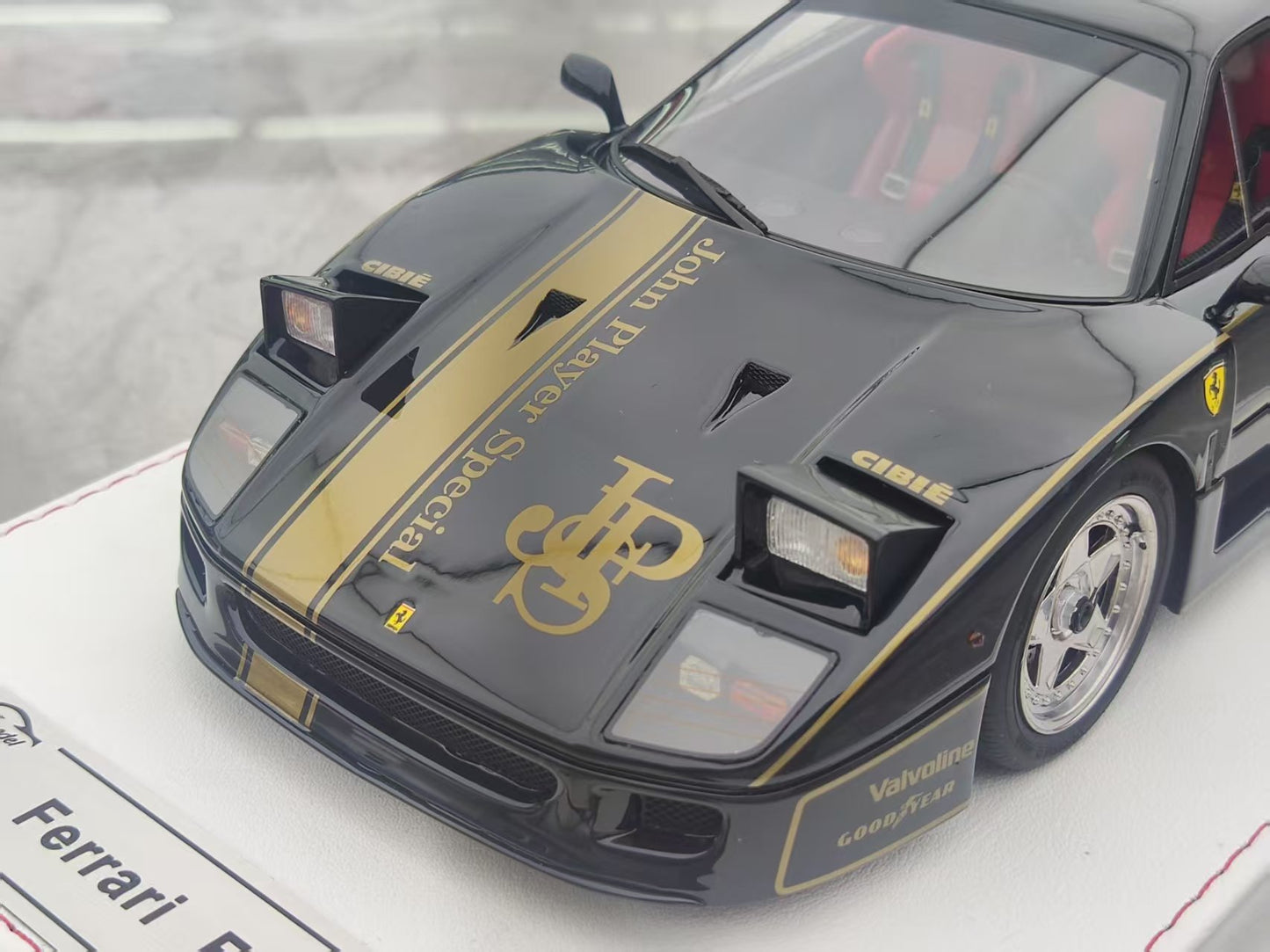 GL 1/18 Ferrari F40 Black JS-GL017