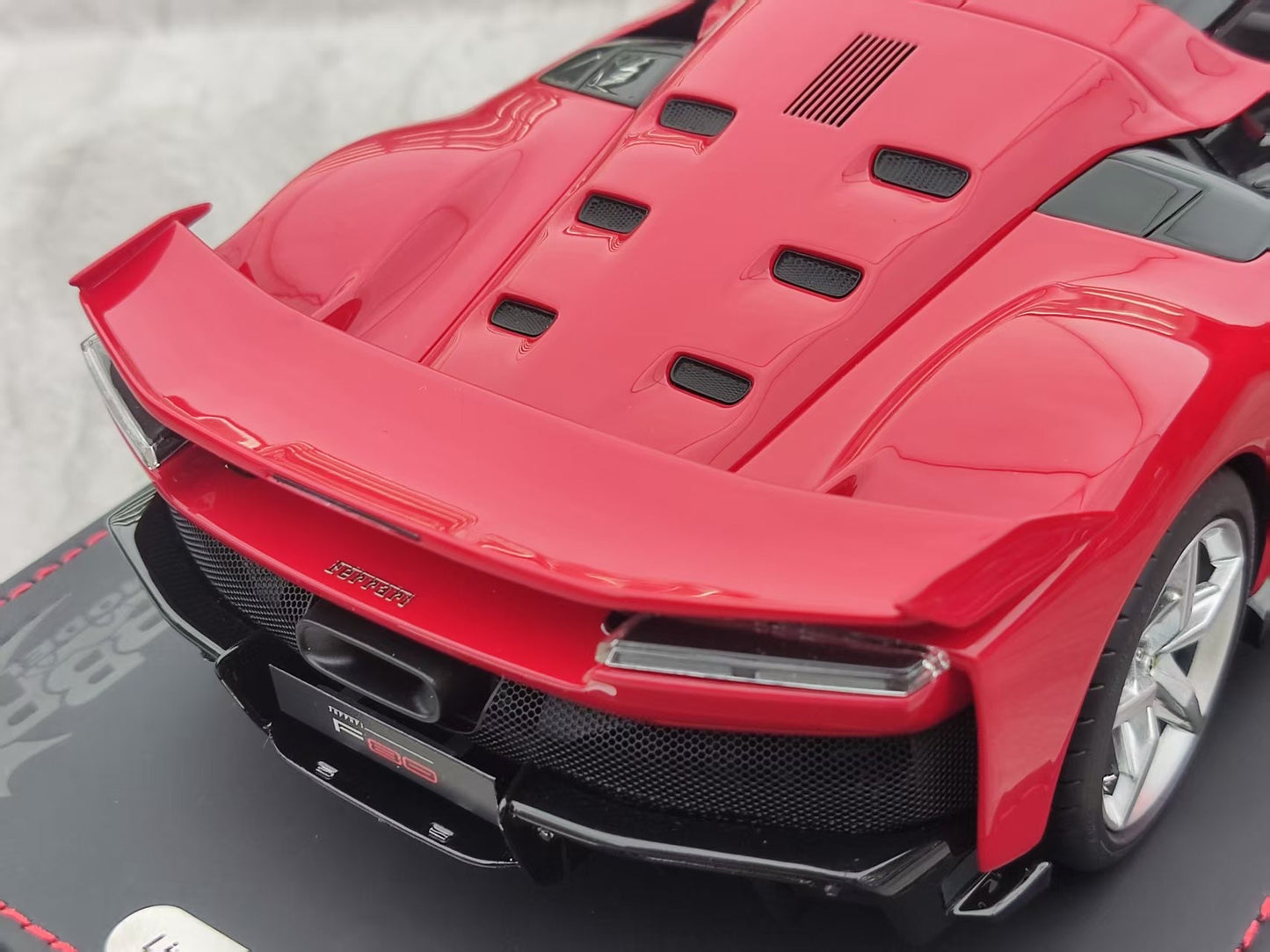 BBR 1/18 Ferrari F80 (New "King of the Road") - Leather Base, Standard Red/Silver Wheels (P18253A)