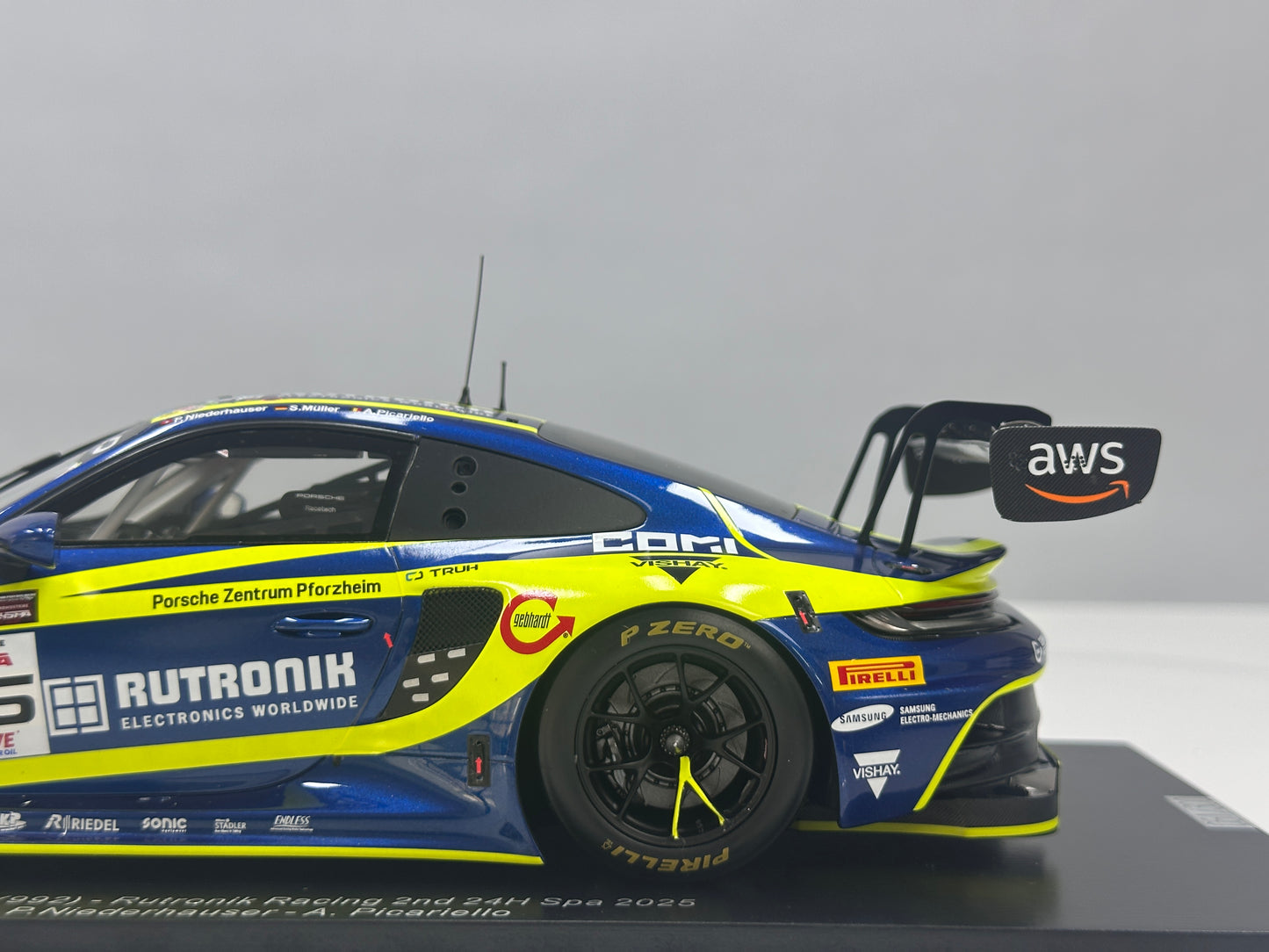 Spark 1/18 Porsche 911 (992) GT3 R, 2025 Spa-Francorchamps runner-up, green livery 18SB081