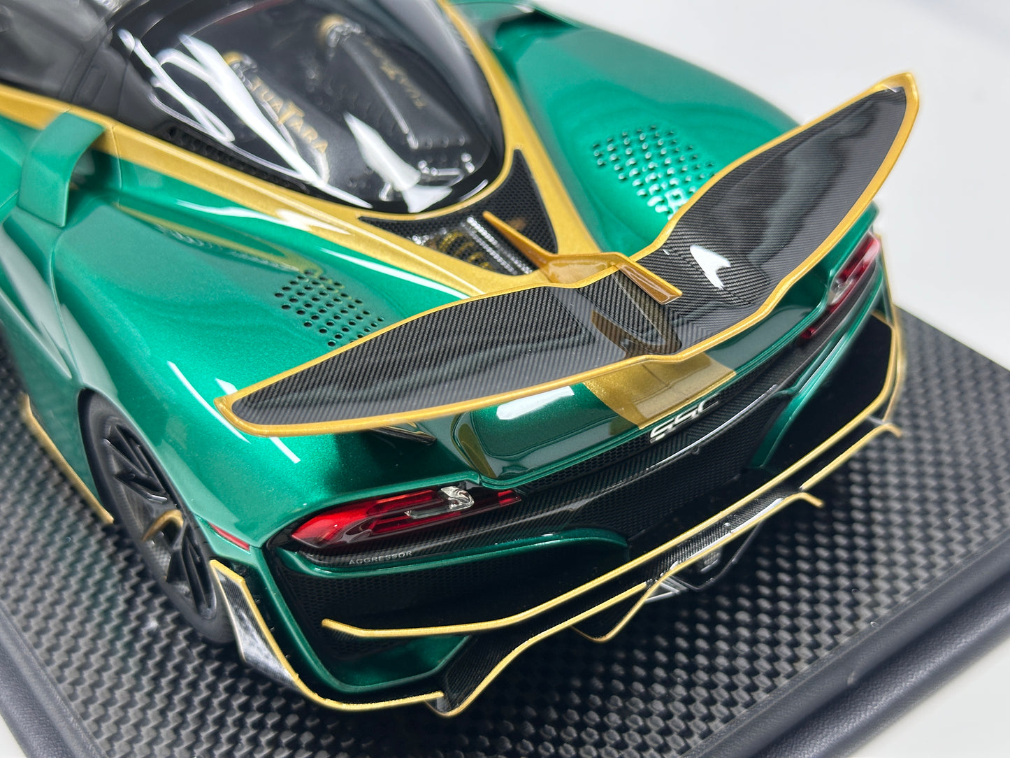 FrontiArt 1/18 SSC Tuatara Striker - Green (FA202)