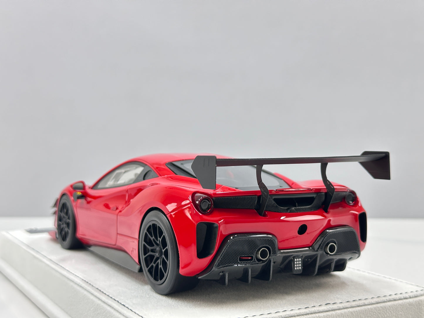 GH MODEL 1/18 Ferrari 488 Challenge Evo Standard Red GH019