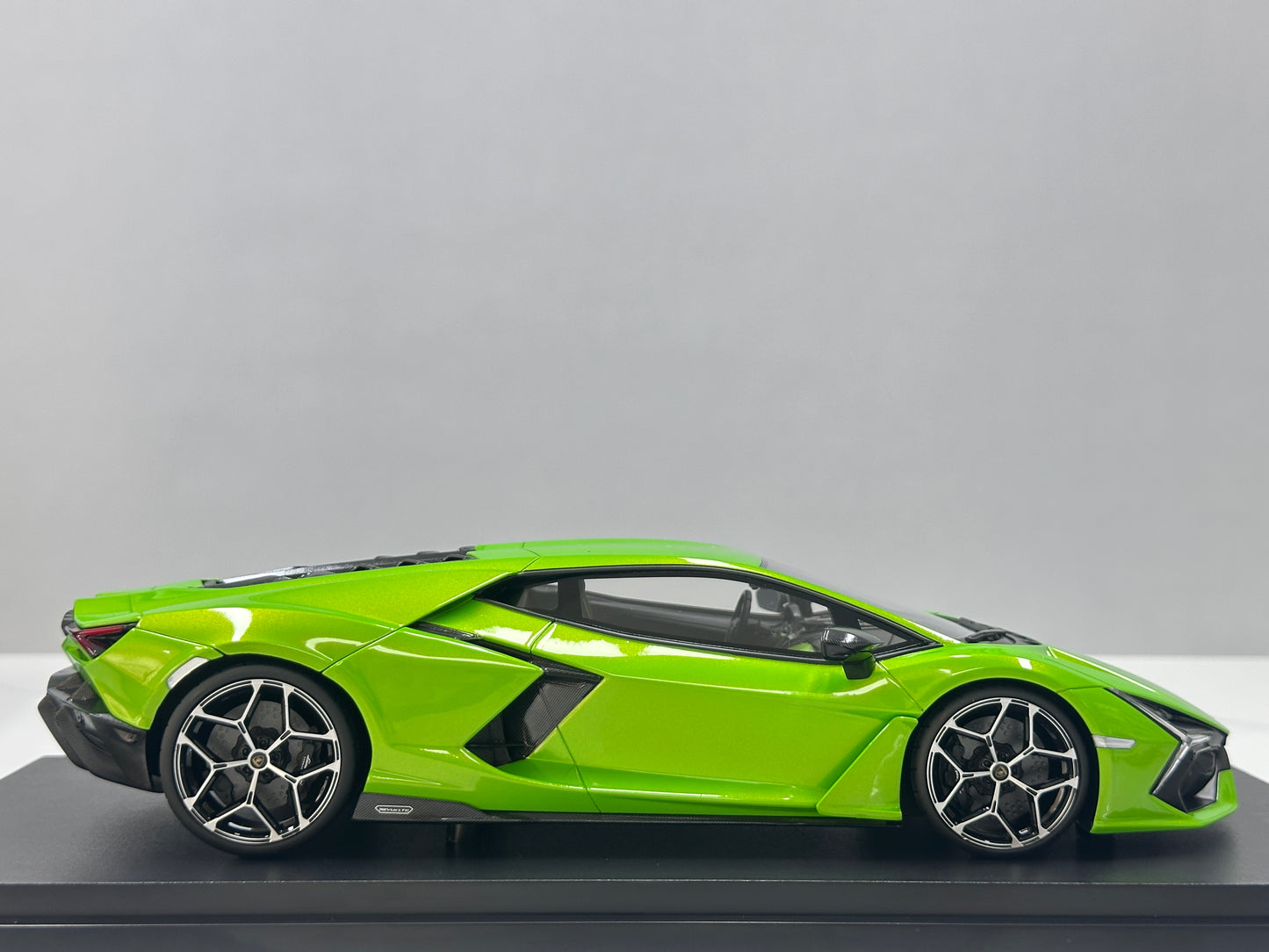 Topspeed 1/18 Lamborghini Revuelto Green TS0621
