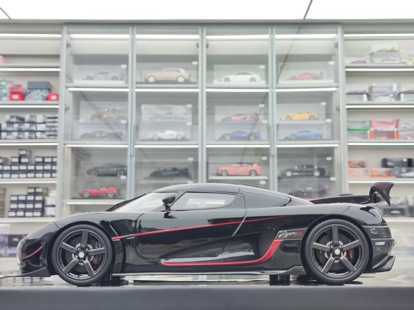 VMB 1/18 Koenigsegg Agera RSR Metallic Black VMB056