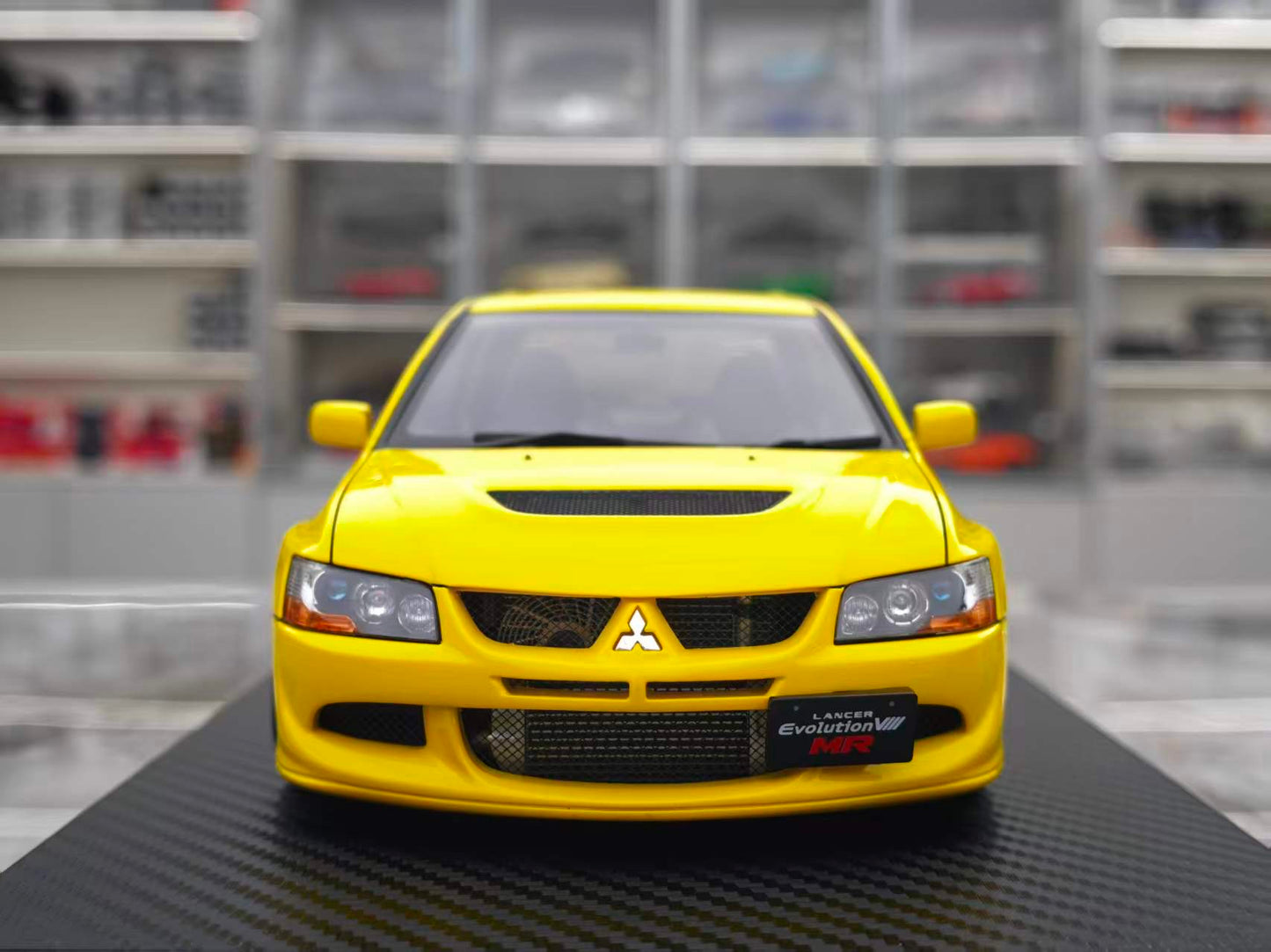 IG 1/18 Mitsubishi EVO MR Yellow IG3837