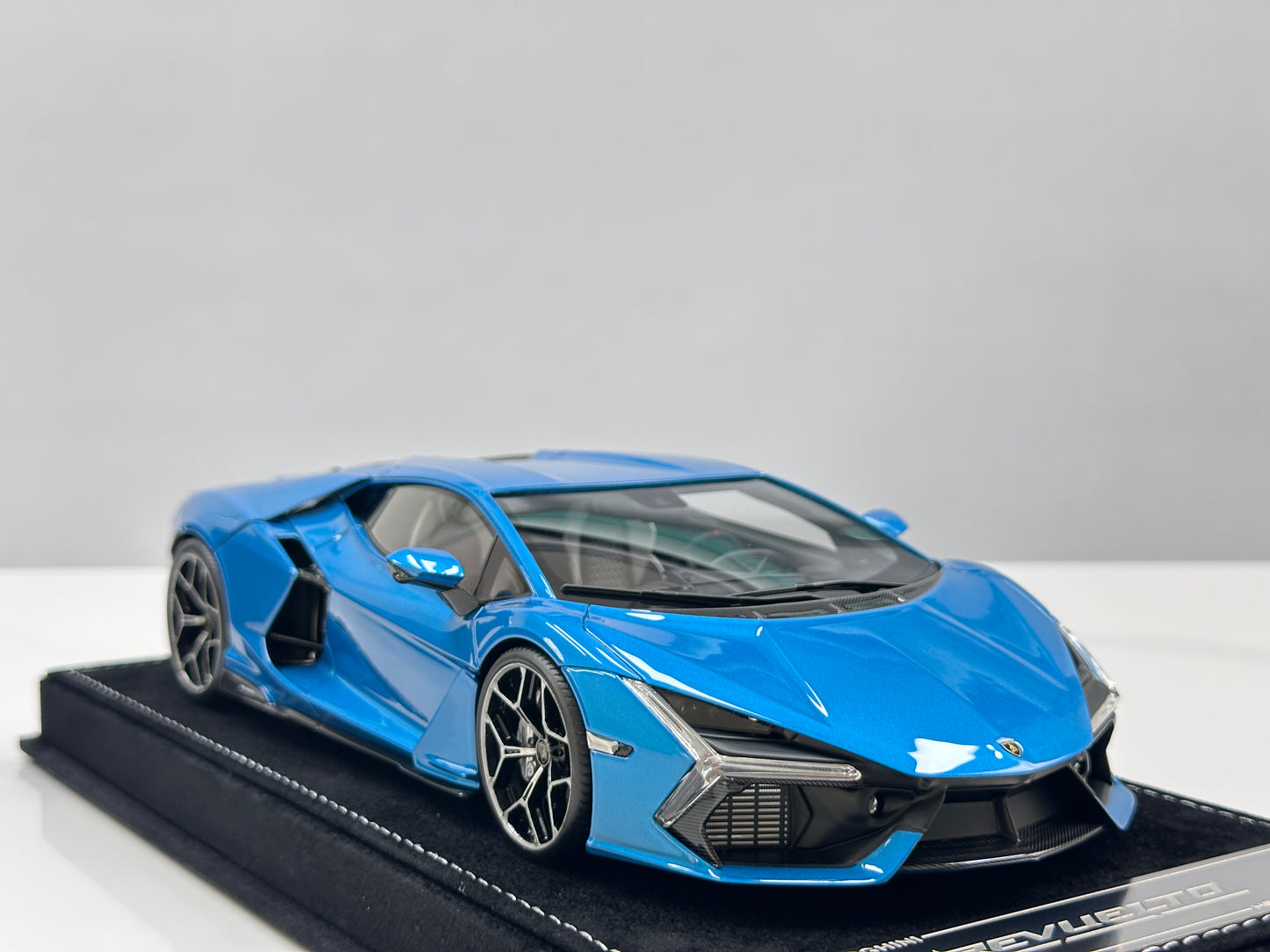 HH Model 1/18 Lamborghini Revuelto 40th Anniversary Blue HH619