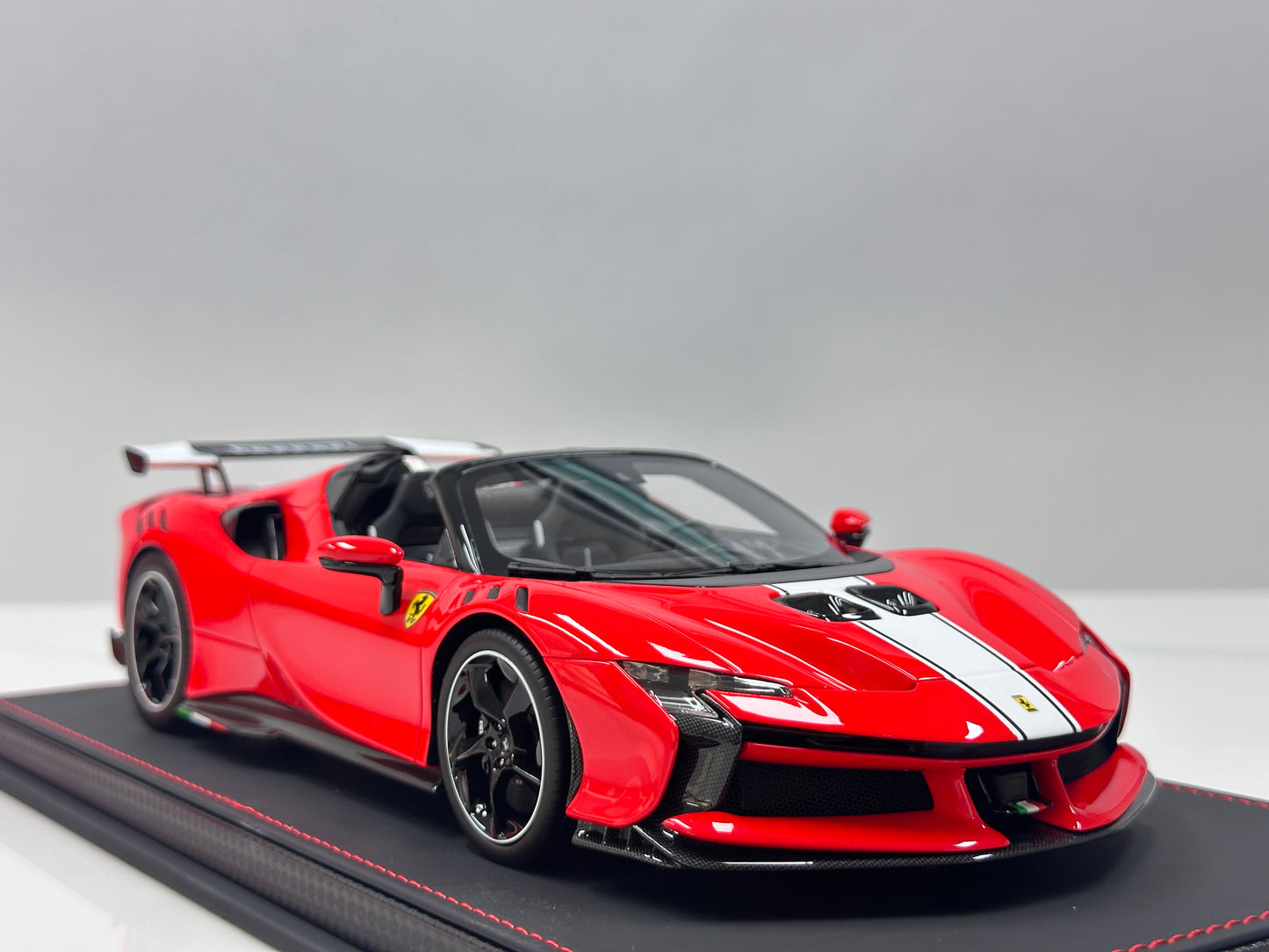 BBR 1/18 Ferrari SF90 XX Spider Red/White Livery P18238Q