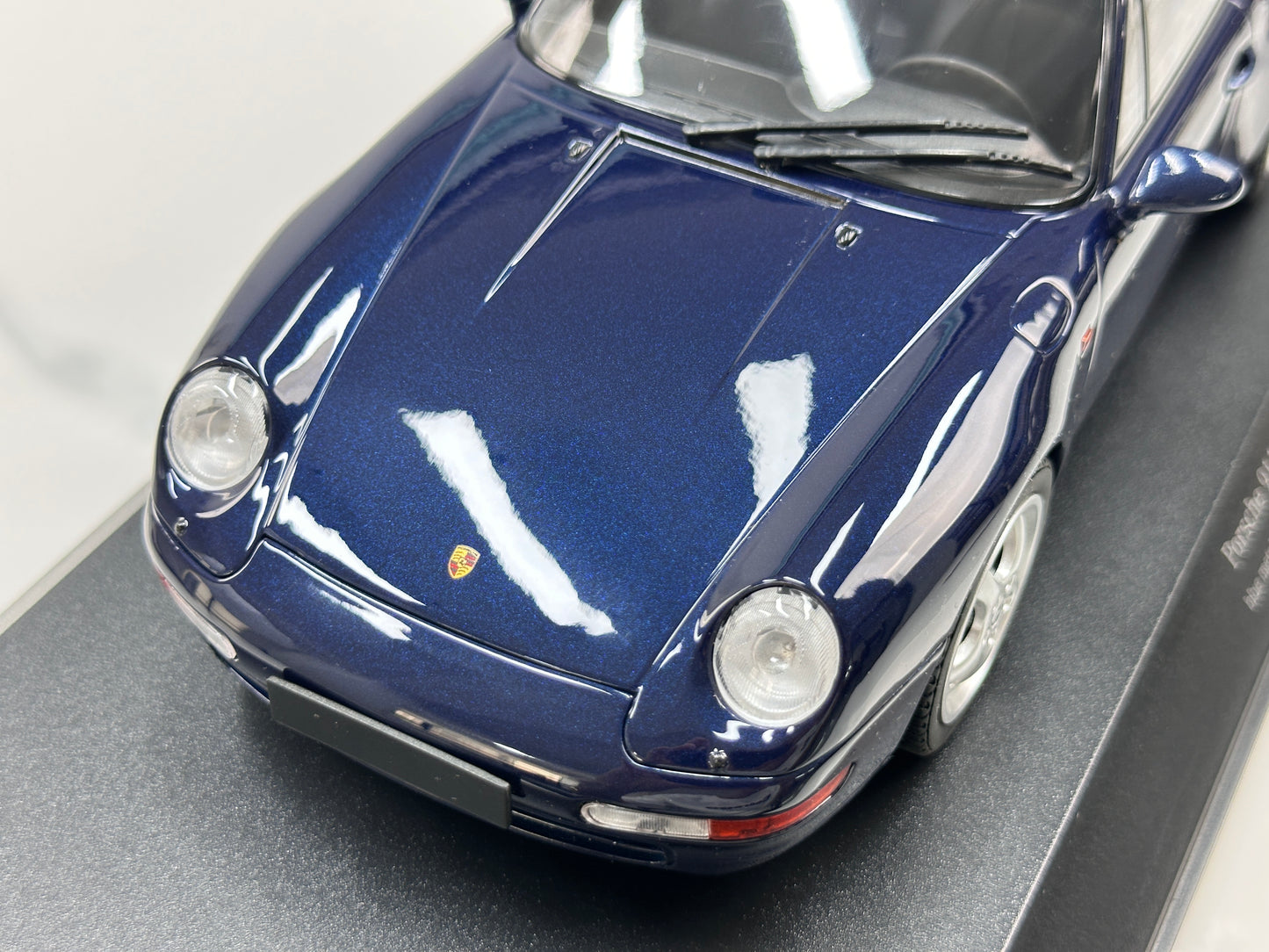 MINICHAMPS 1/18 Porsche 911 (993) 1993 Metallic Blue 155061100