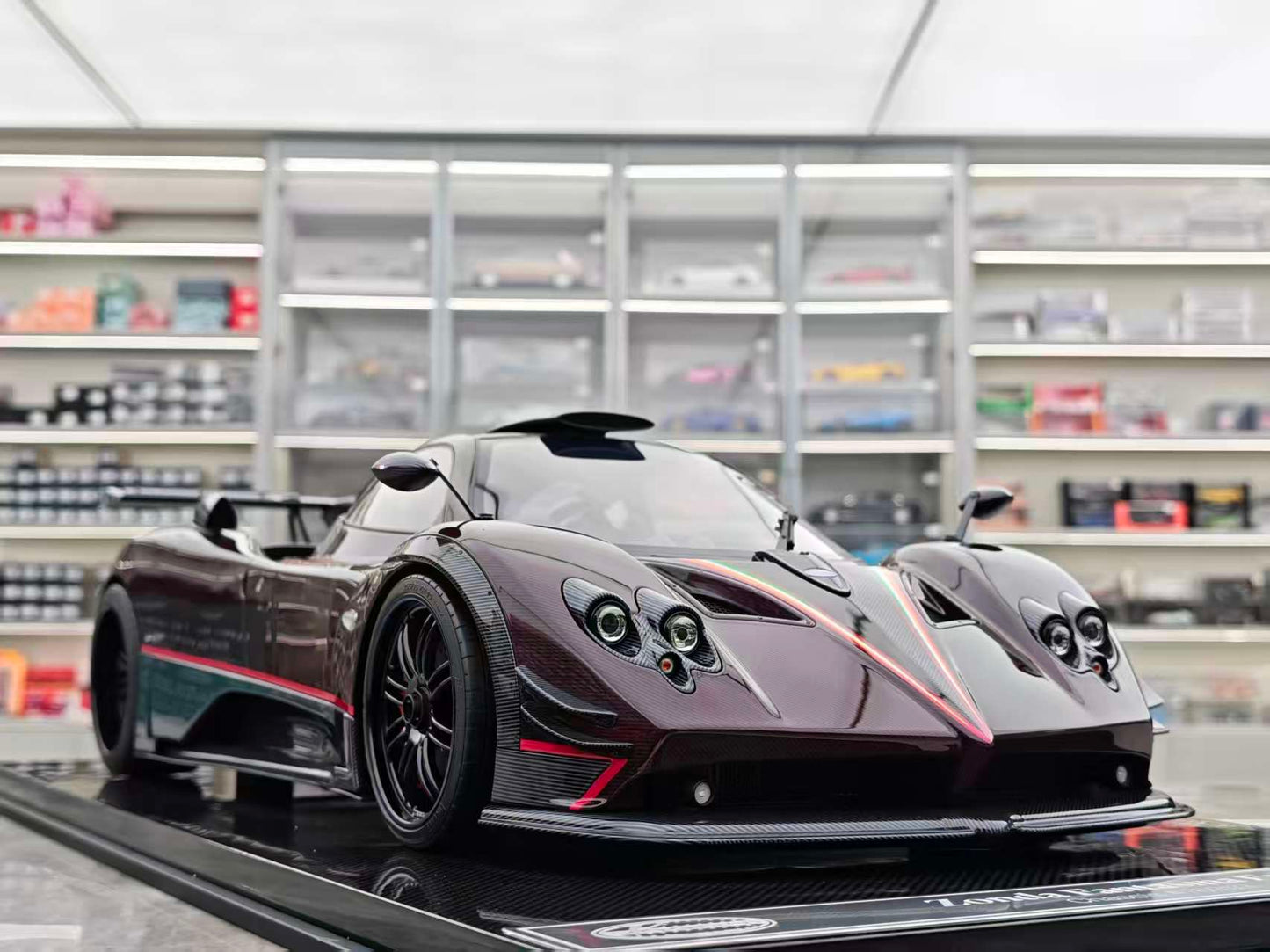 HH Model 1/8 Pagani Zonda 760 Ghost HH575