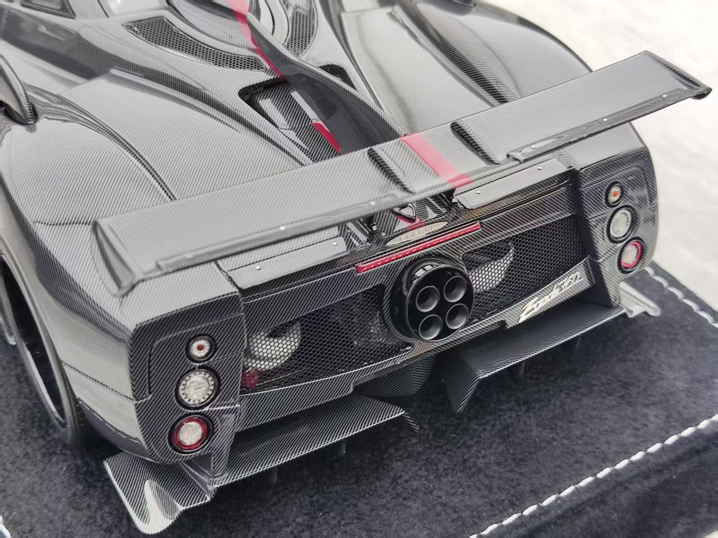 HH Model 1/18 Pagani Zonda Specials KAQ HH557
