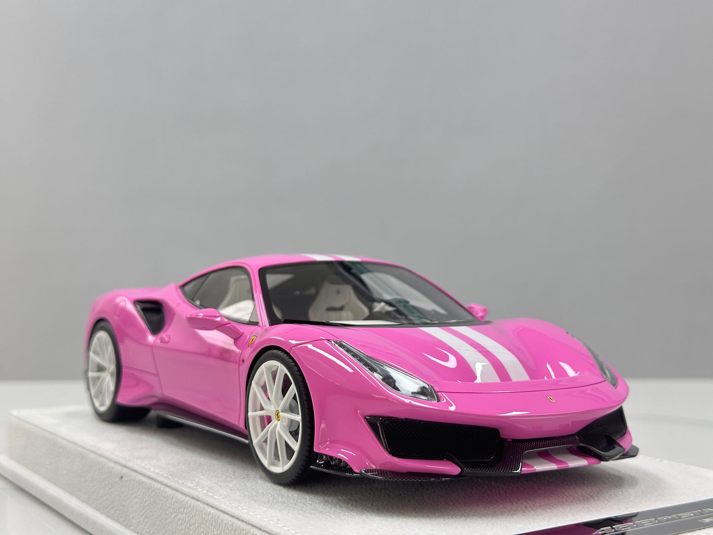 BBA MODEL 1/18 Ferrari 488 Pista – Pink with White Livery (BBA088)