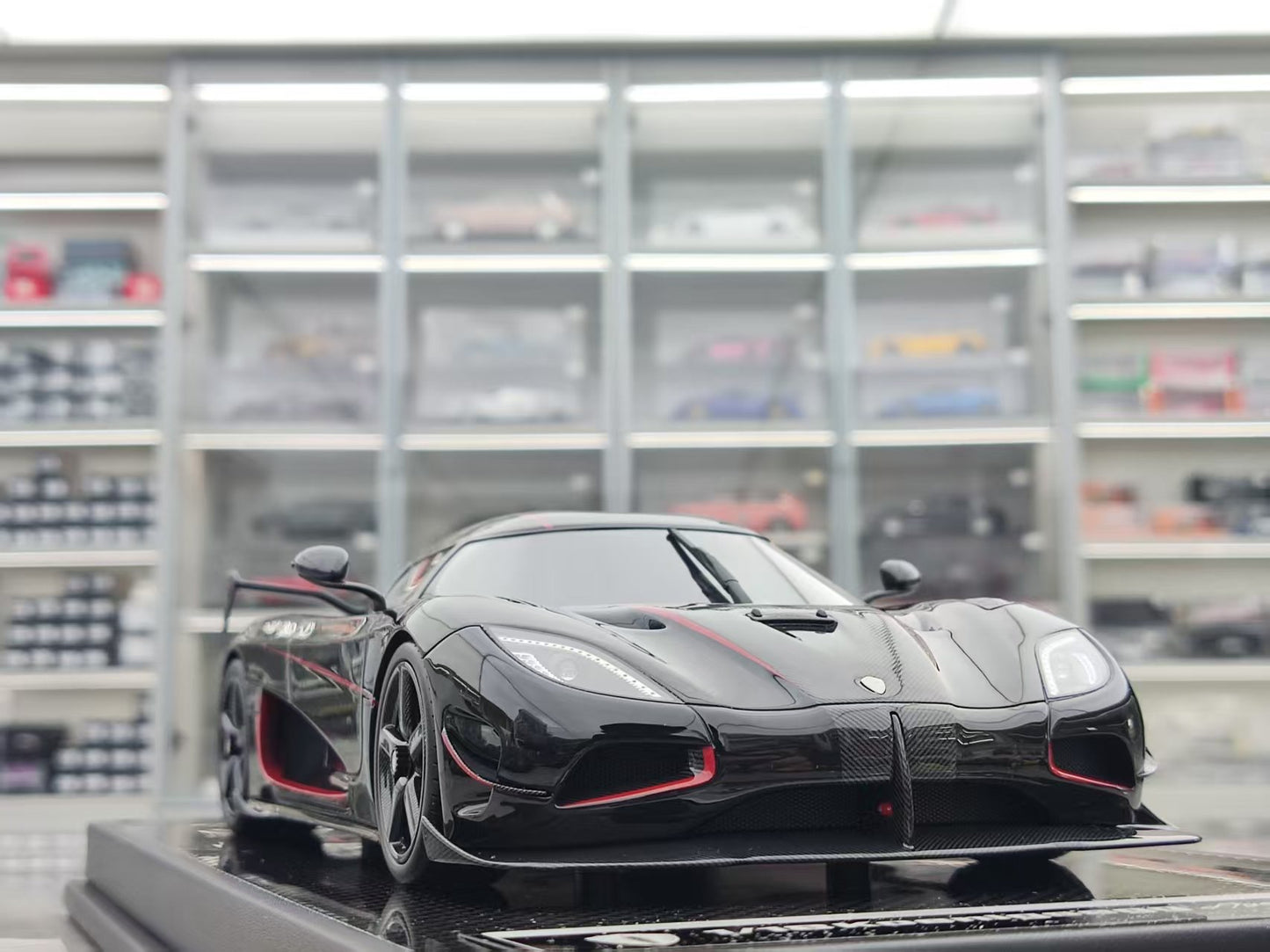 VMB 1/18 Koenigsegg Agera RSR Metallic Black VMB056
