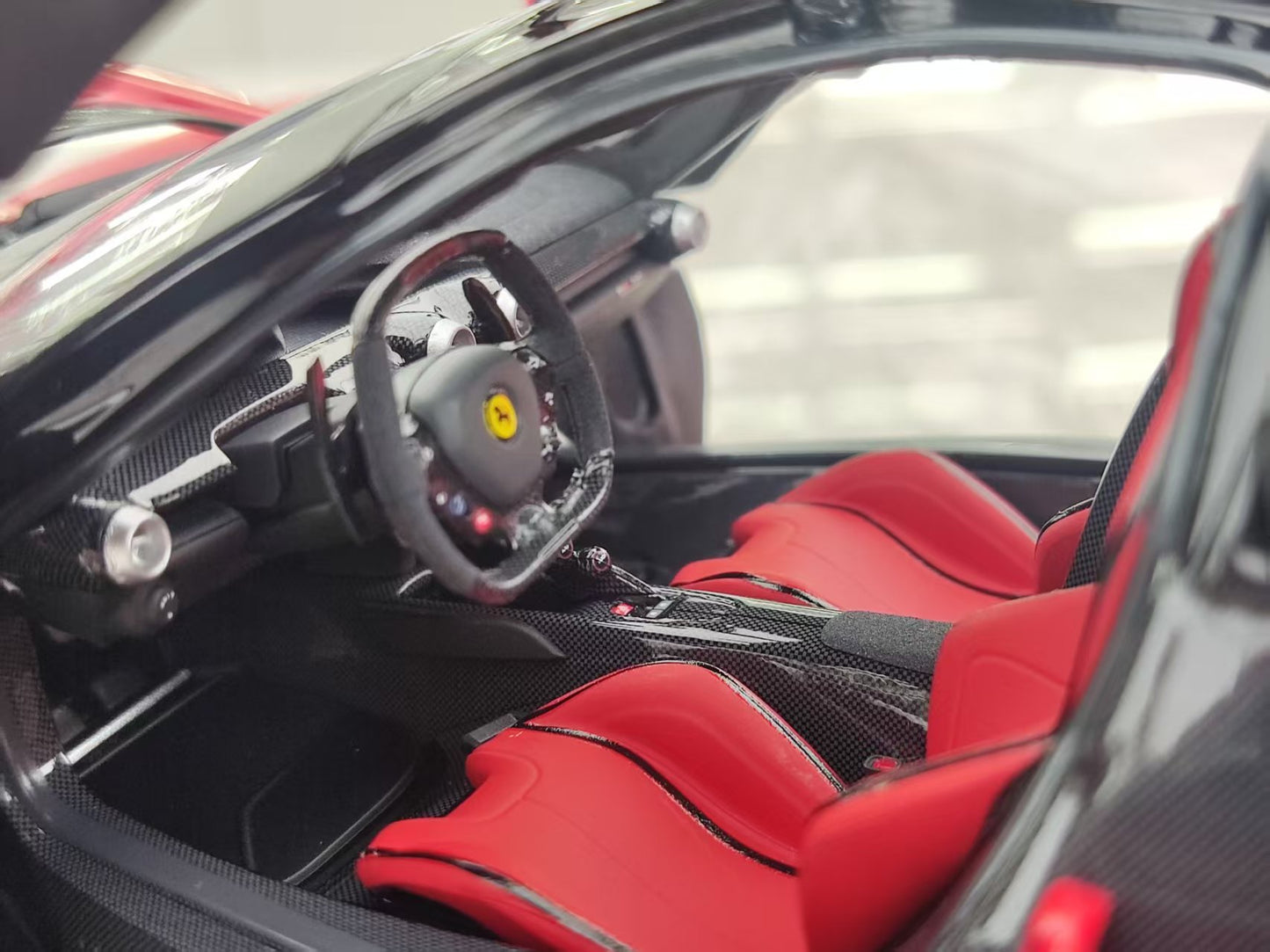 BBR 1/18 Ferrari Laferrari Test Fiorano Red/Matte Black BBR182236ST