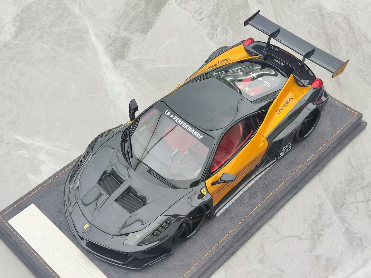 ARES MODEL 1/18 Ferrari 458 GT Carbon Black/Gold ARES012