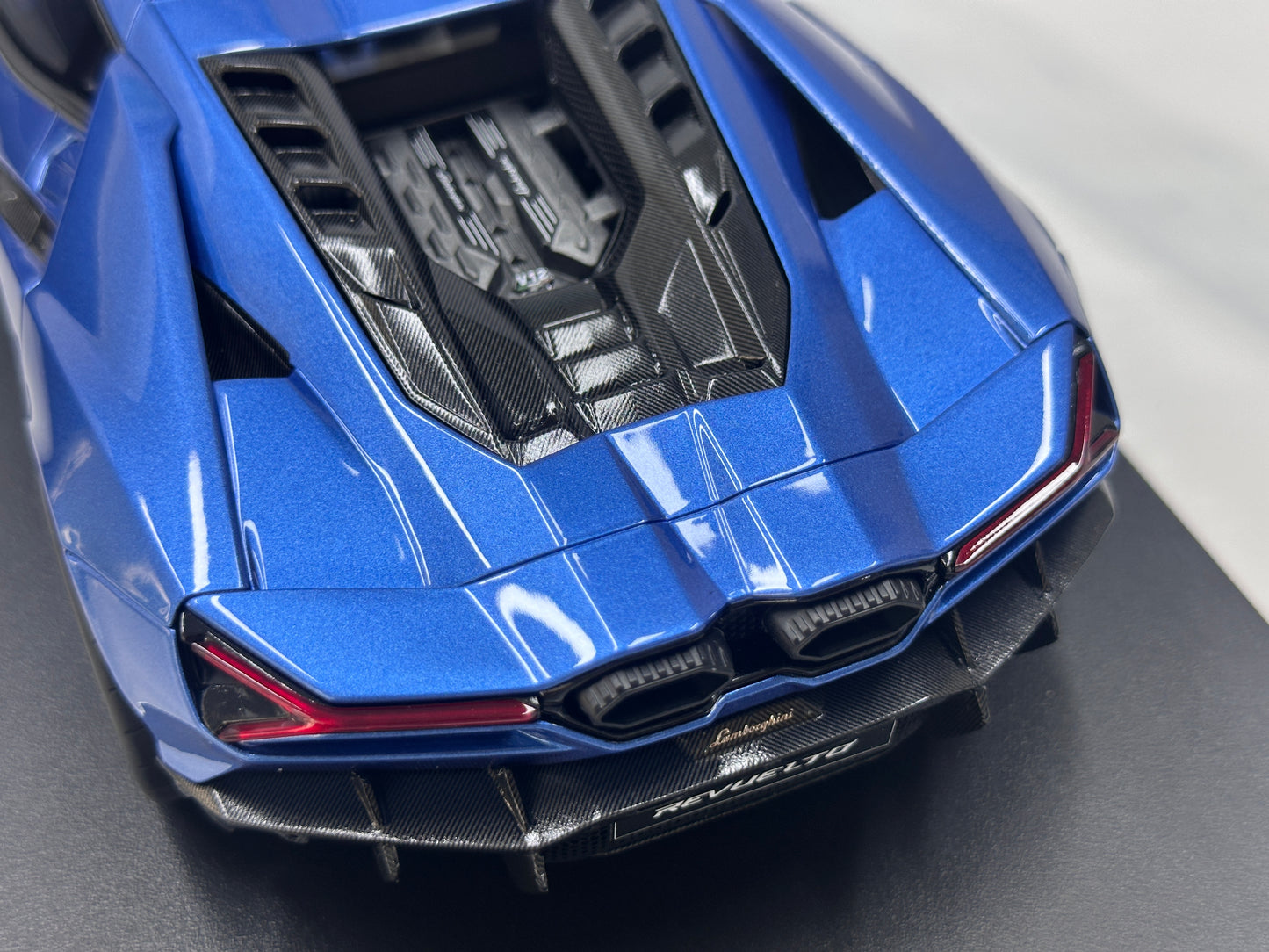 Topspeed 1/18 Lamborghini Revuelto Blue TS0619