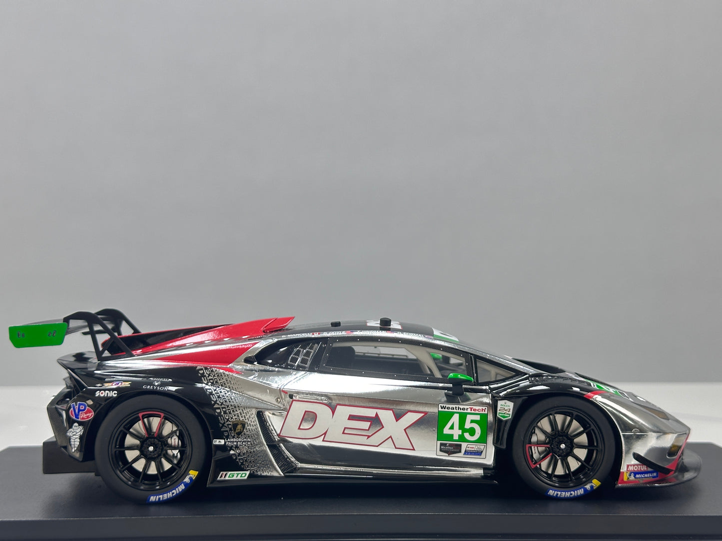 Topspeed 1/18 Lamborghini Huracán GT3 EVO2 #45 DEX Wayne Taylor Racing Silver/Black Livery TS0655