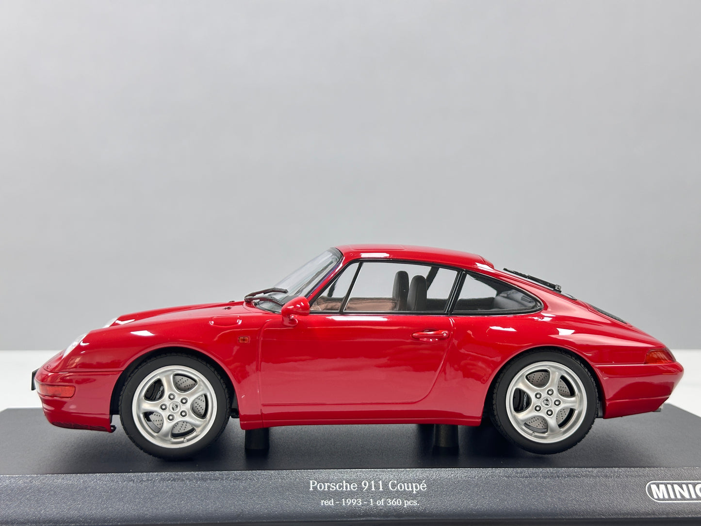 MINICHAMPS 1/18 Porsche 911 (993) 1993 Red 155061102
