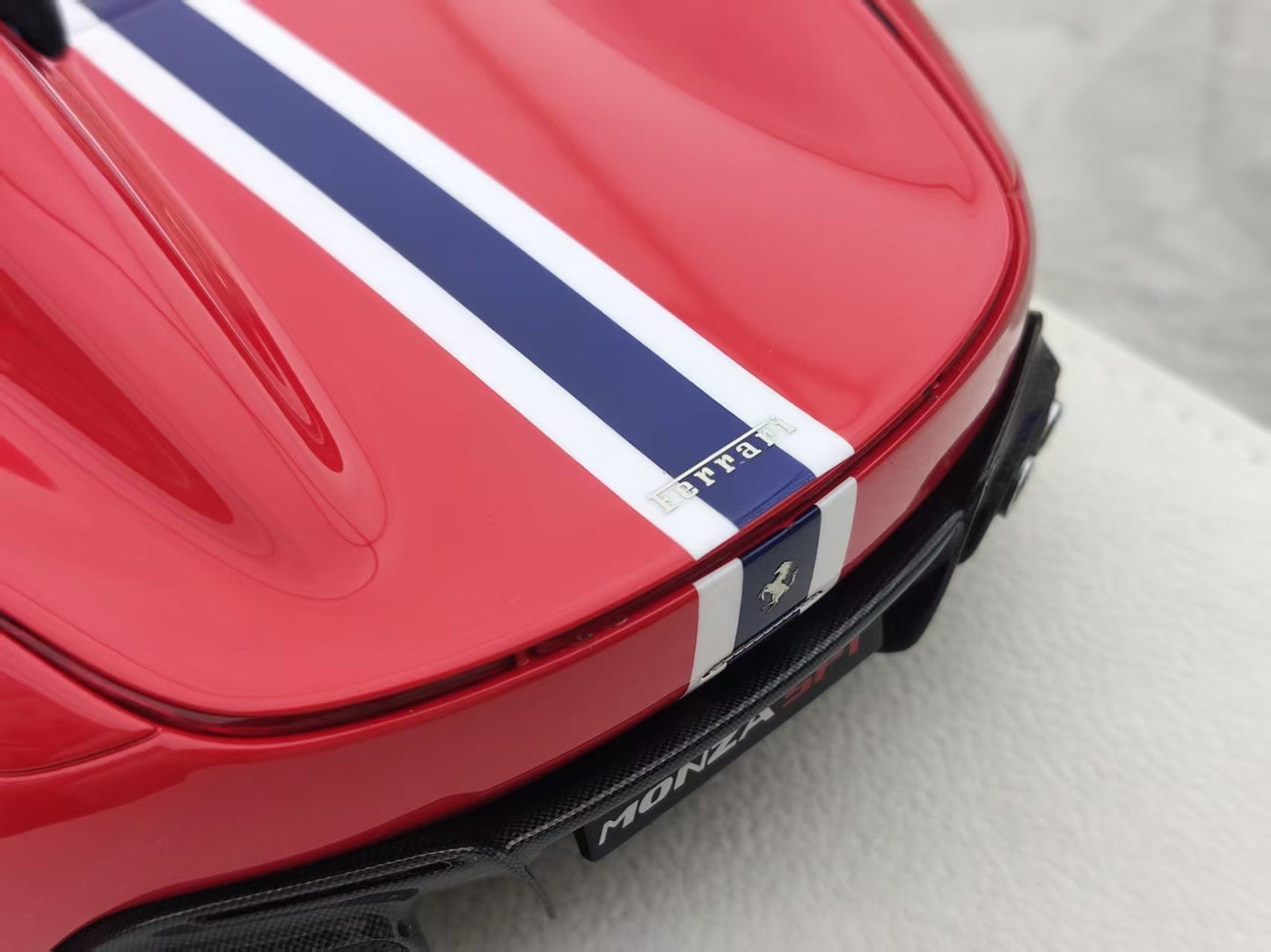 HERMES COLLECTION 1/18 Ferrari Monza SP1 with red French stripes HC006