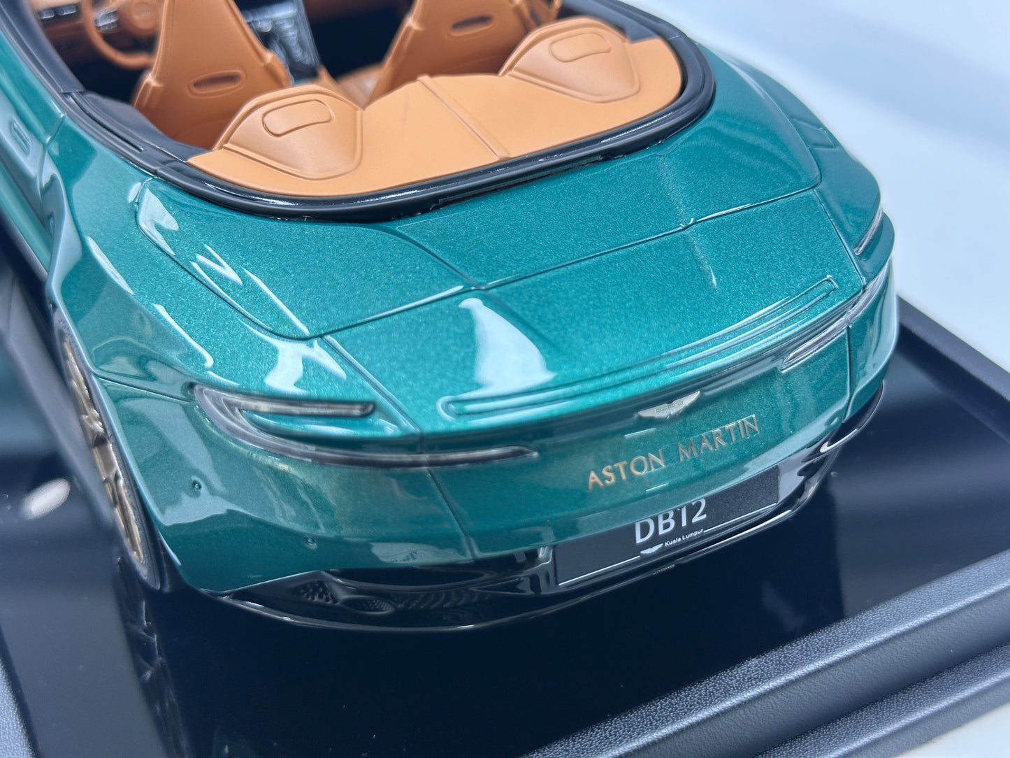 Xiaoguang Model & MotorHelix 1/18 Aston Martin DB12 Volante Convertible – Green (MH385)