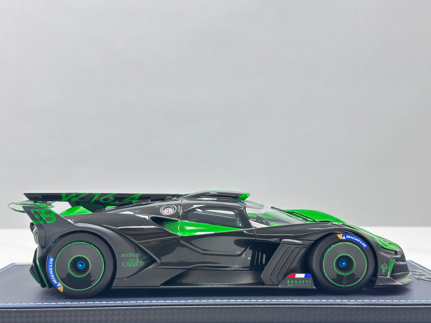 MR 1/18 Bugatti Bolide Viper Green BUG014B