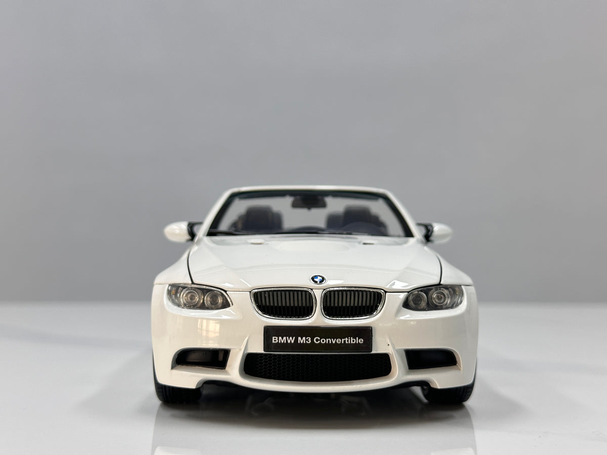 KYOSHO 1/18 BMW M3 Convertible (E93M) – White (08738AW)