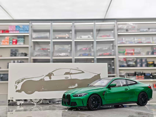 MINICHAMPS 1/18 BMW M4 Green 110020142