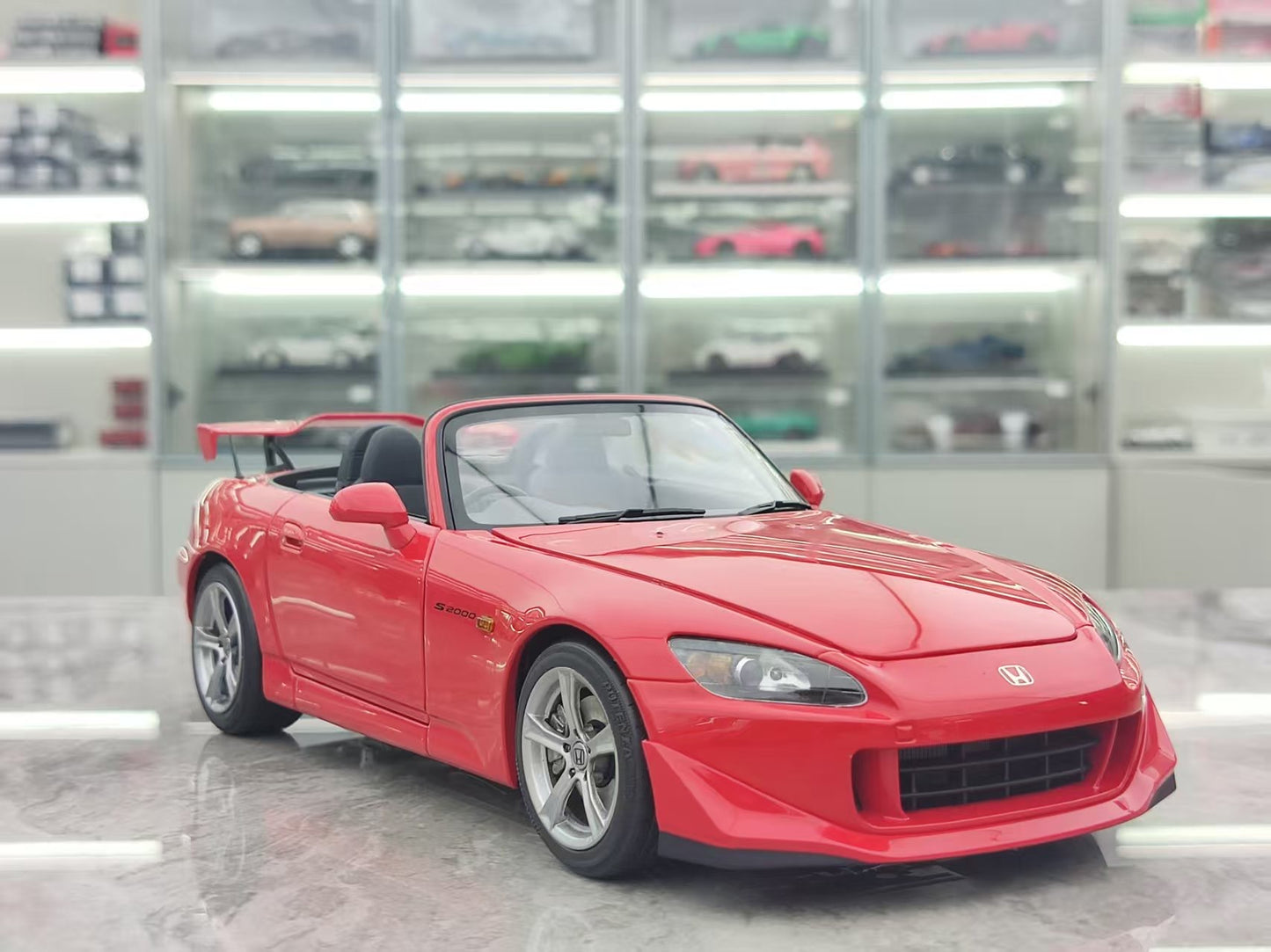 MOTORHELIX 1/18 Honda S2000 TYPE S 2007 New Formula Red MH322