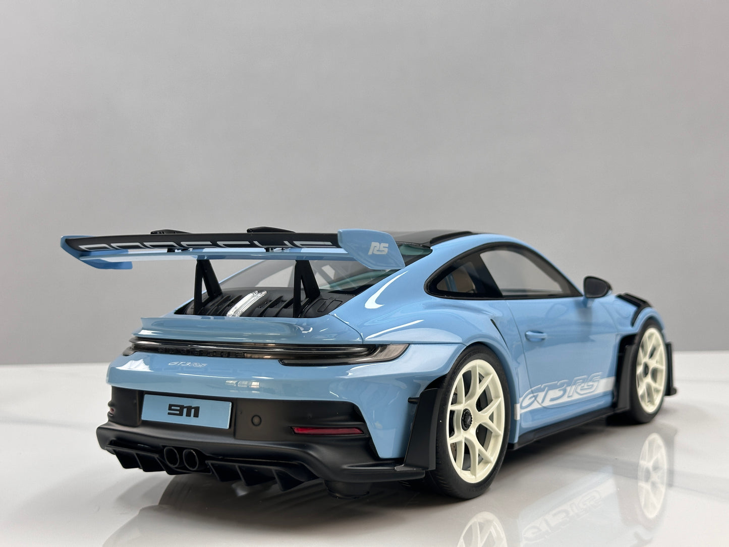 GT Spirit 1/12 Porsche 911 [992.1] GT3 Blue GT497
