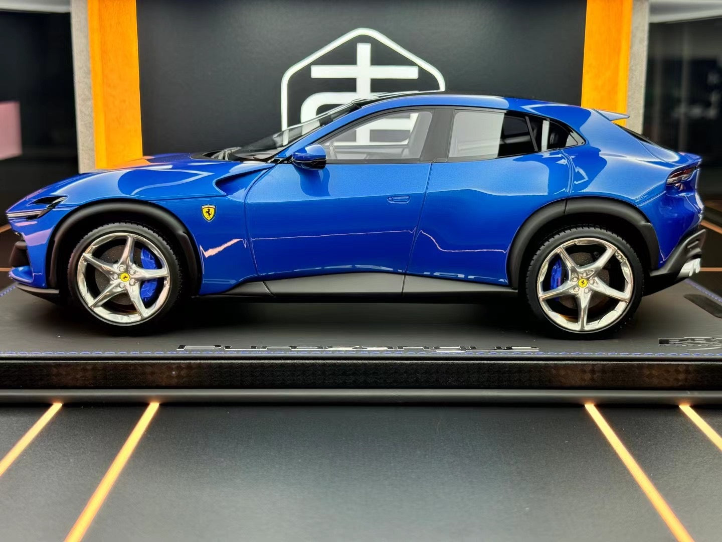 BBR 1:18 Ferrari Purosangue Blu Corsa 10/10 DDJ008