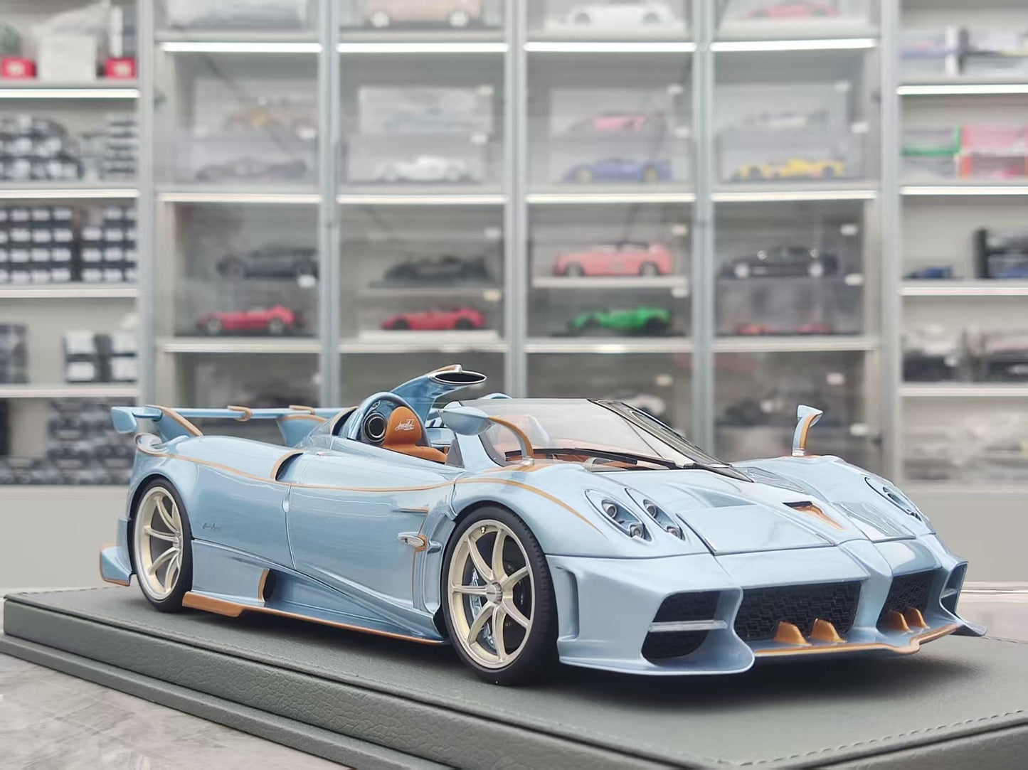 BBR 1/18 Pagani Imola Roadster Light Blue P18250E