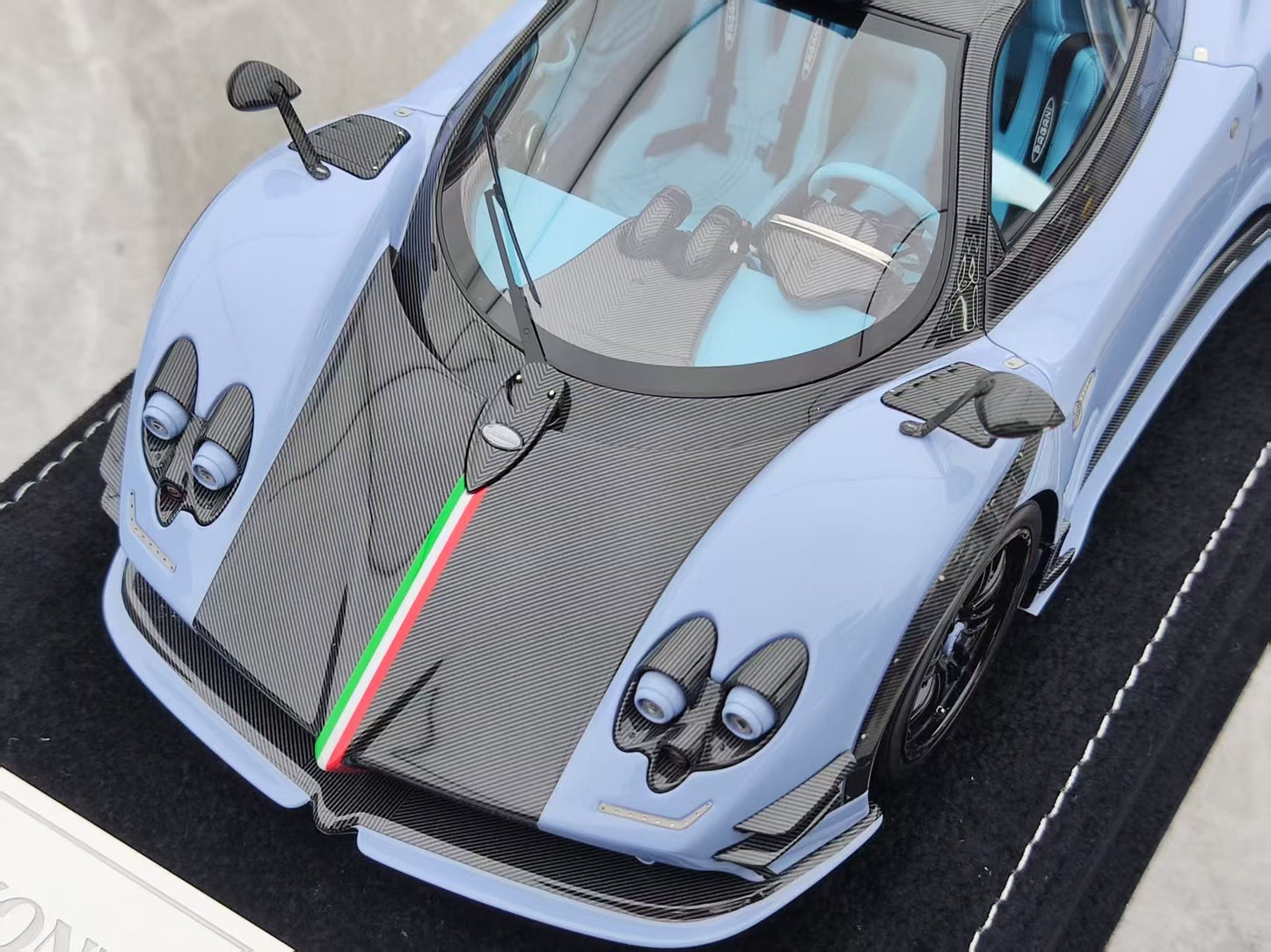 HH Model 1/18 Pagani Zonda Specials  Baby Blue HH554