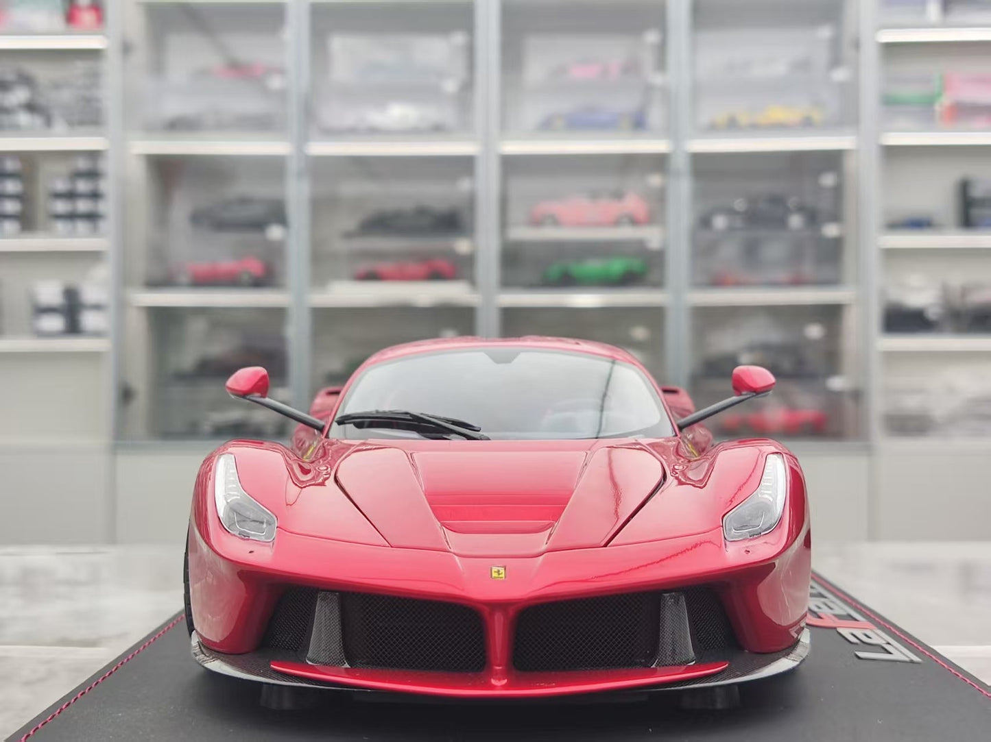BBR 1/18 Ferrari LaFerrari Diecast Model, Fully Opening, Metallic Red (BBR182240A)
