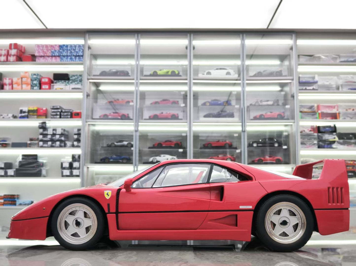 NOREV 1/12 Ferrari F40 Red Alloy Car Model 127902