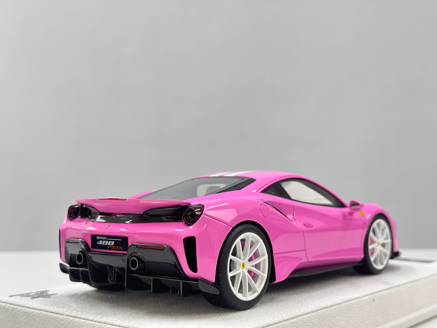 BBA MODEL 1/18 Ferrari 488 Pista – Pink with White Livery (BBA088)