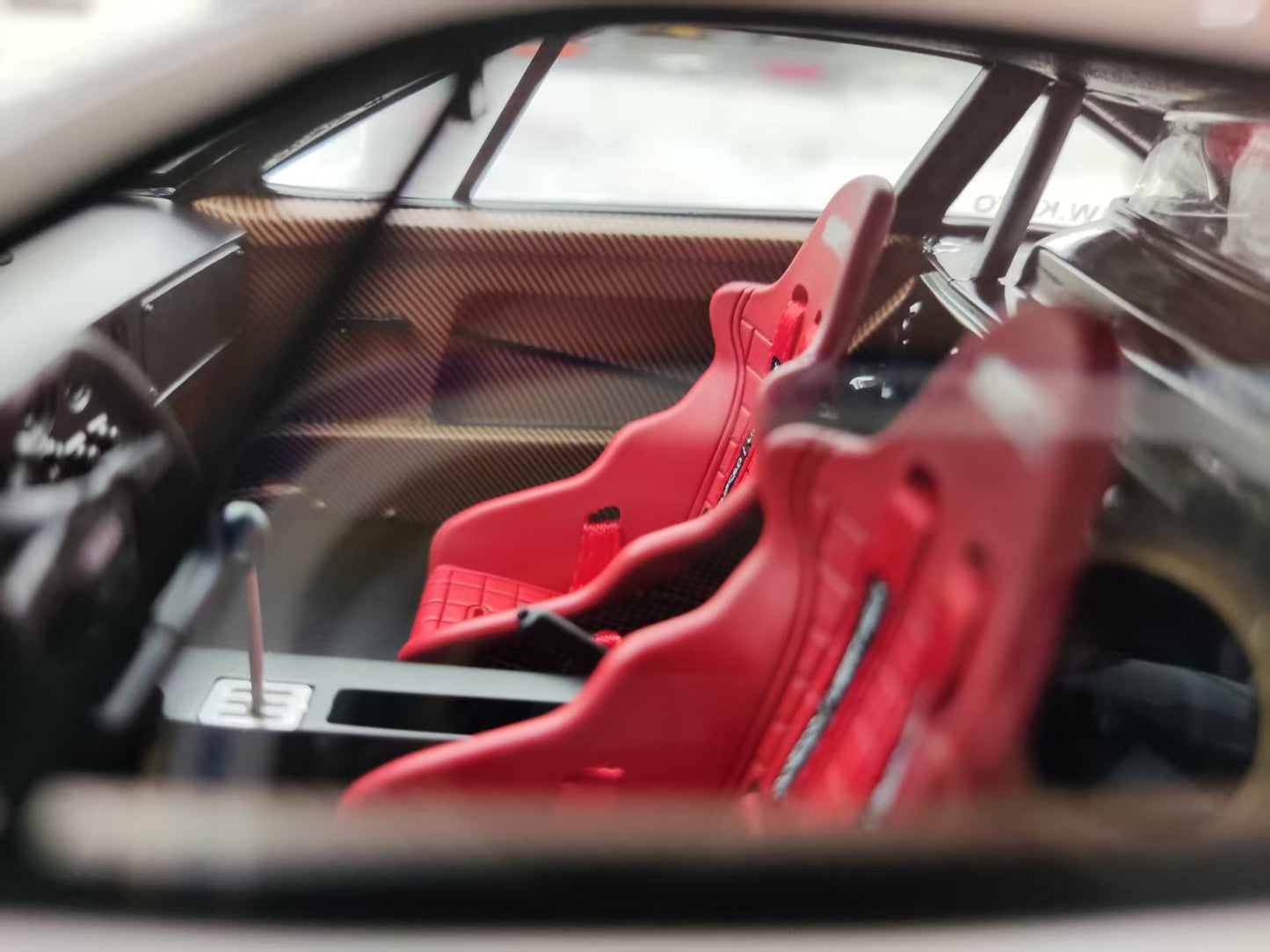 Ignition Model 1/18 Ferrari F40 LB-WORKS 40 White IG3752