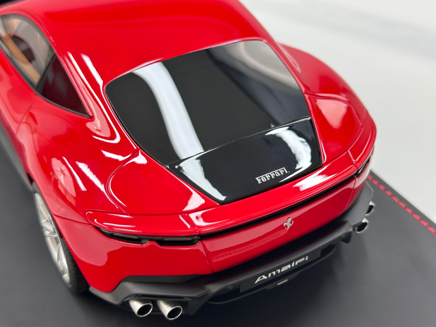 BBR 1/18 Ferrari Amalfi Standard Red P18272A