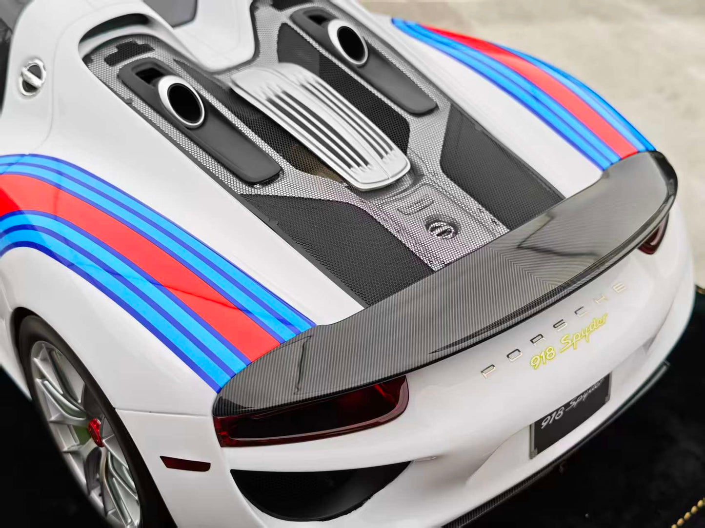 HH Model 1/8 Porsche 918 Spyder Martini HH523