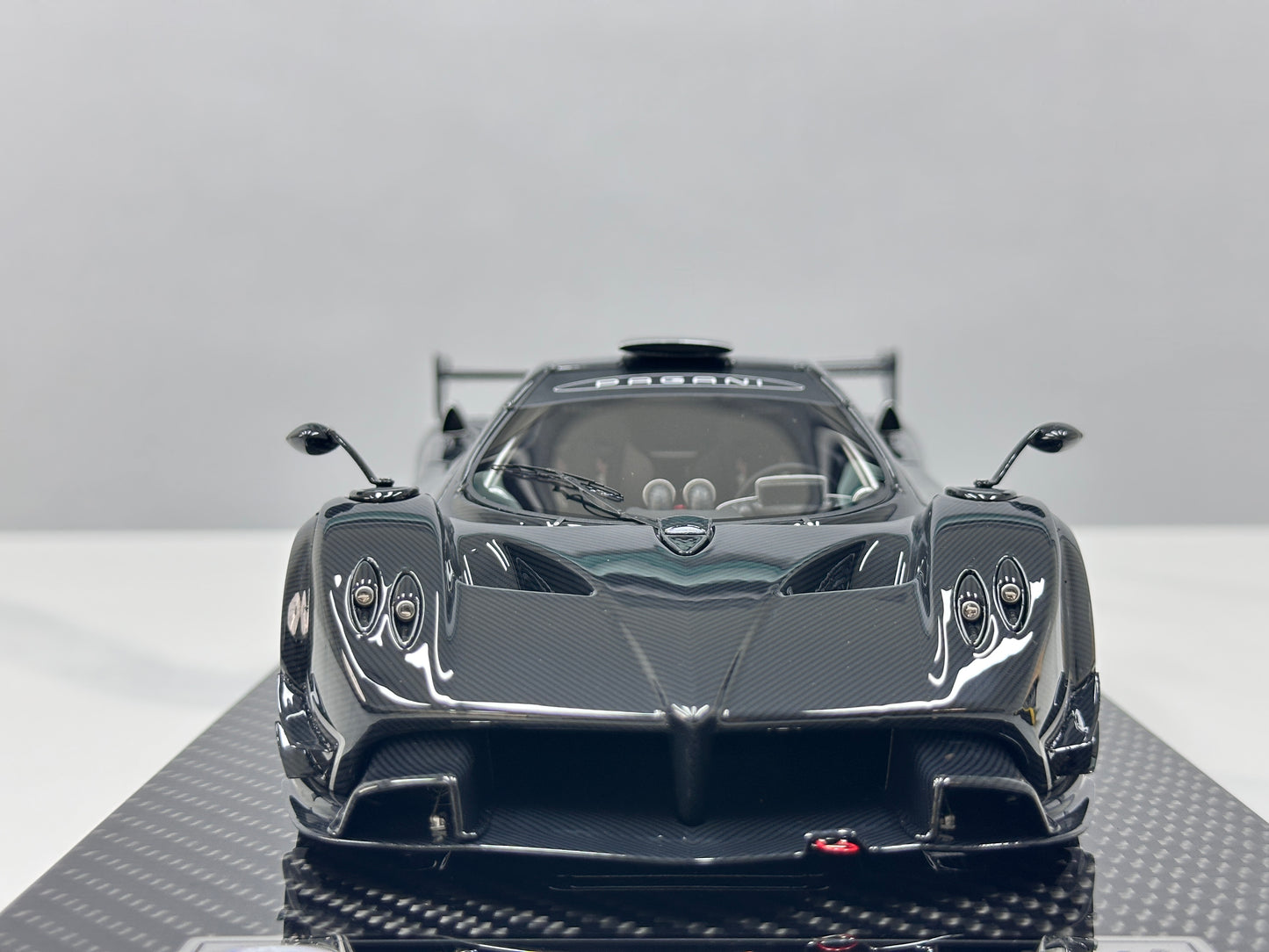 KASH MODEL 1/18 Pagani Zonda R Gloss Carbon Black KPZR002