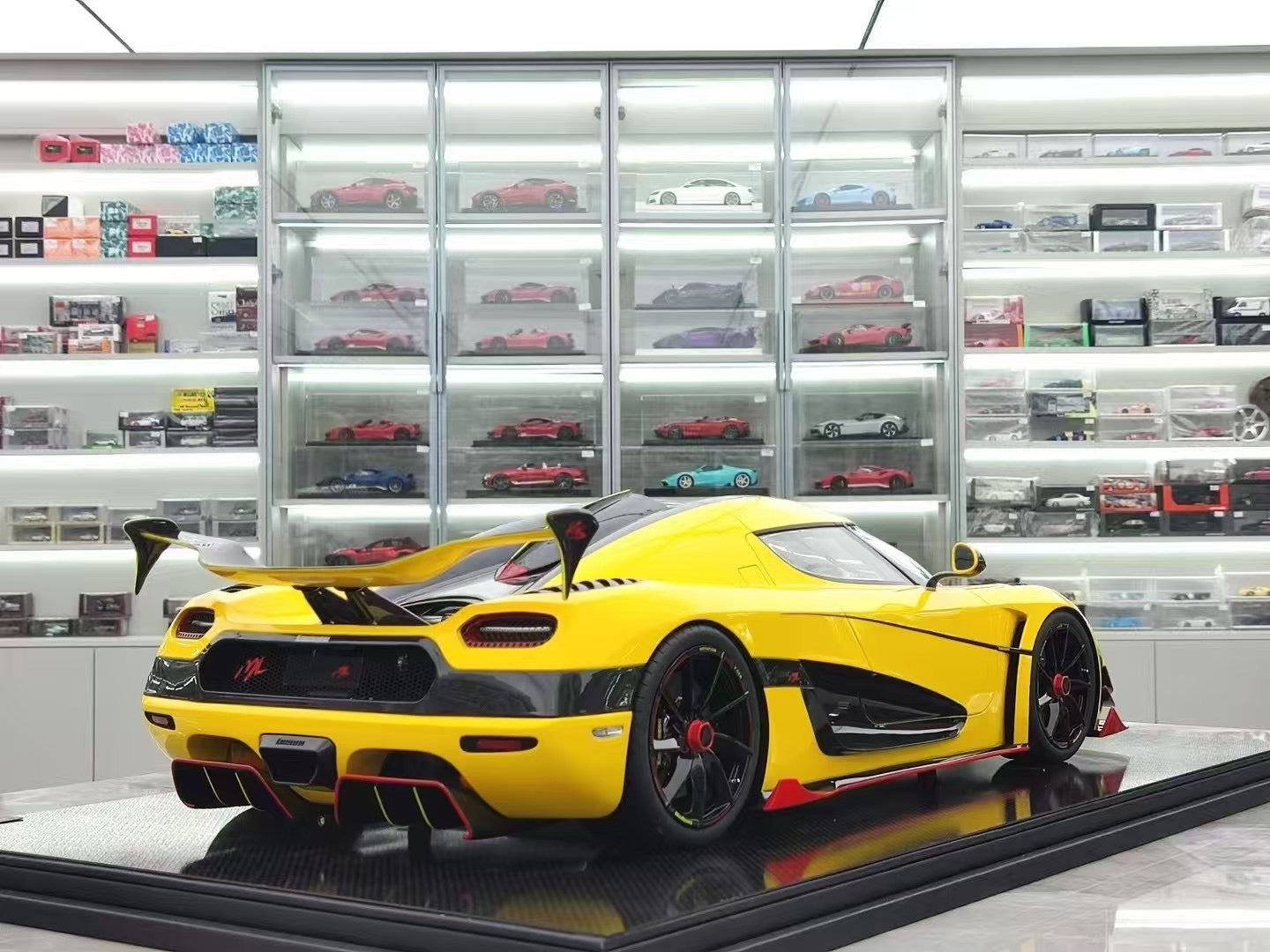 FRONTIART 1/8 Koenigsegg Agera ML Locke Yellow FA172
