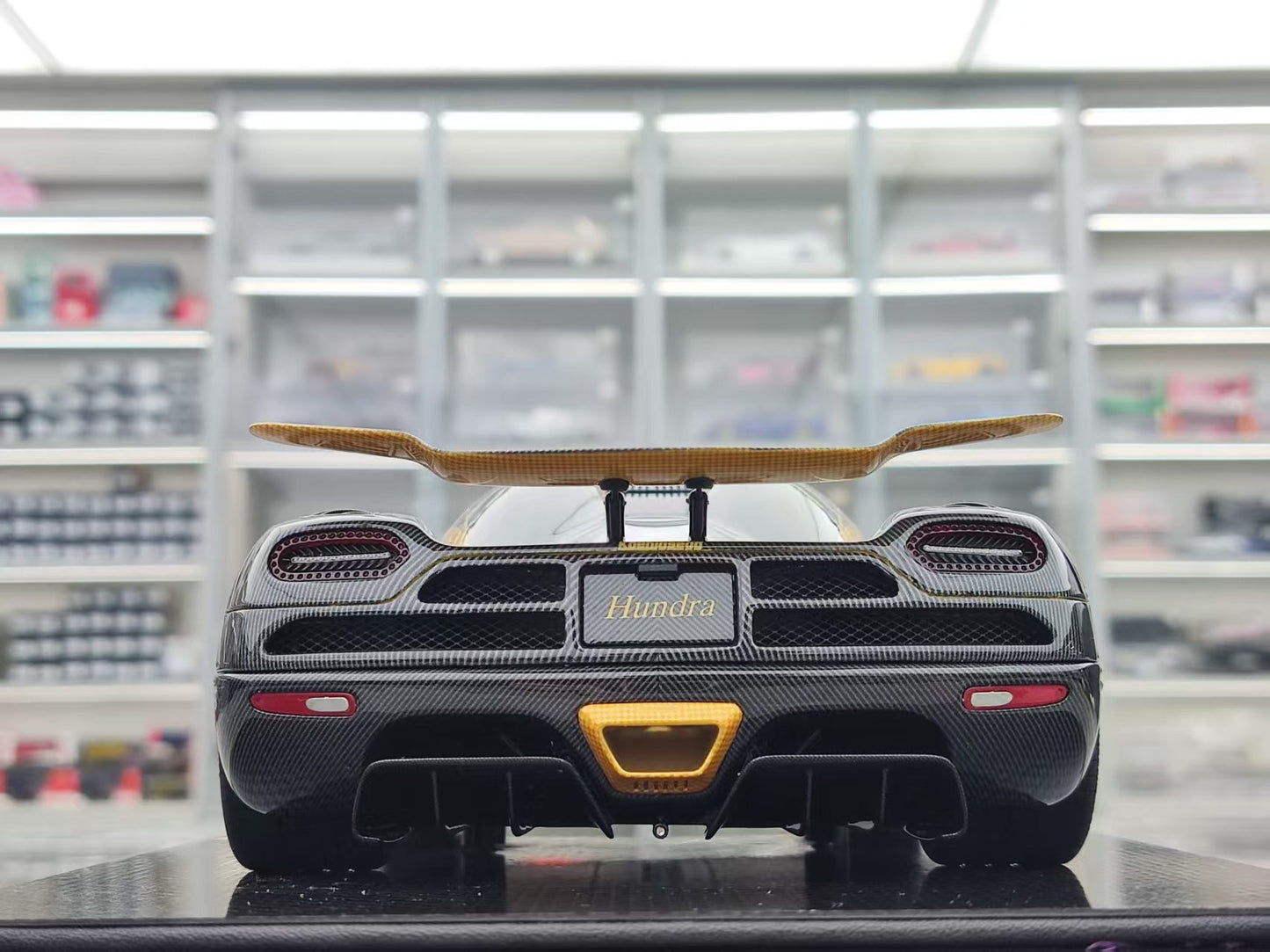 FRONTIART 1/18 Koenigsegg Agera S Hundra 7100 Carbon Gold Resin Full Opening FA187