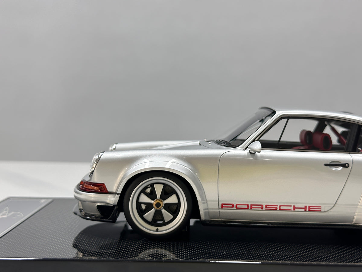 Dino Model 1/18 Porsche Singer DLS Silver DC007